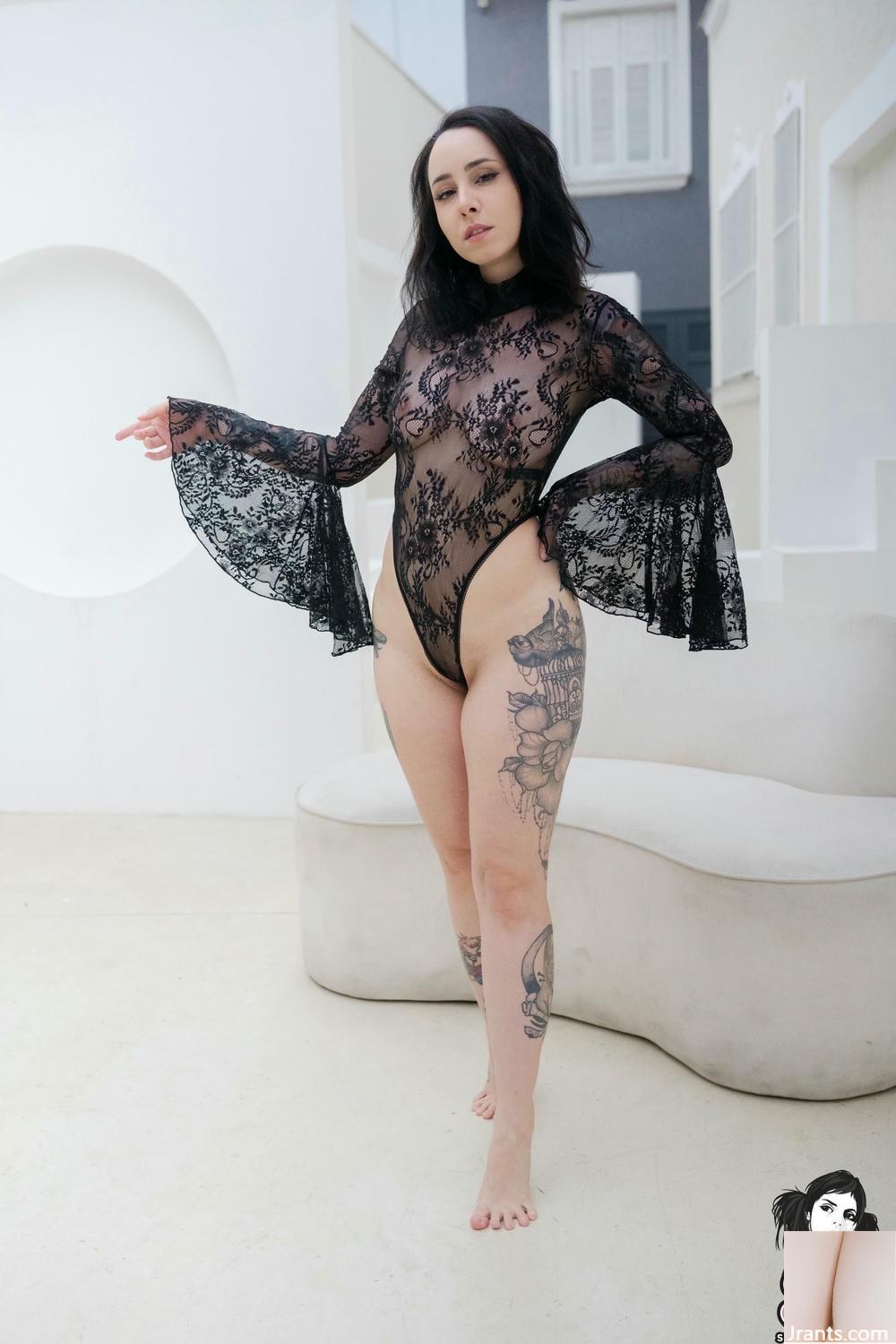 (Suicide Girls) 31 مه 2025 &#8211; Eveel &#8211; Baroque (48p)