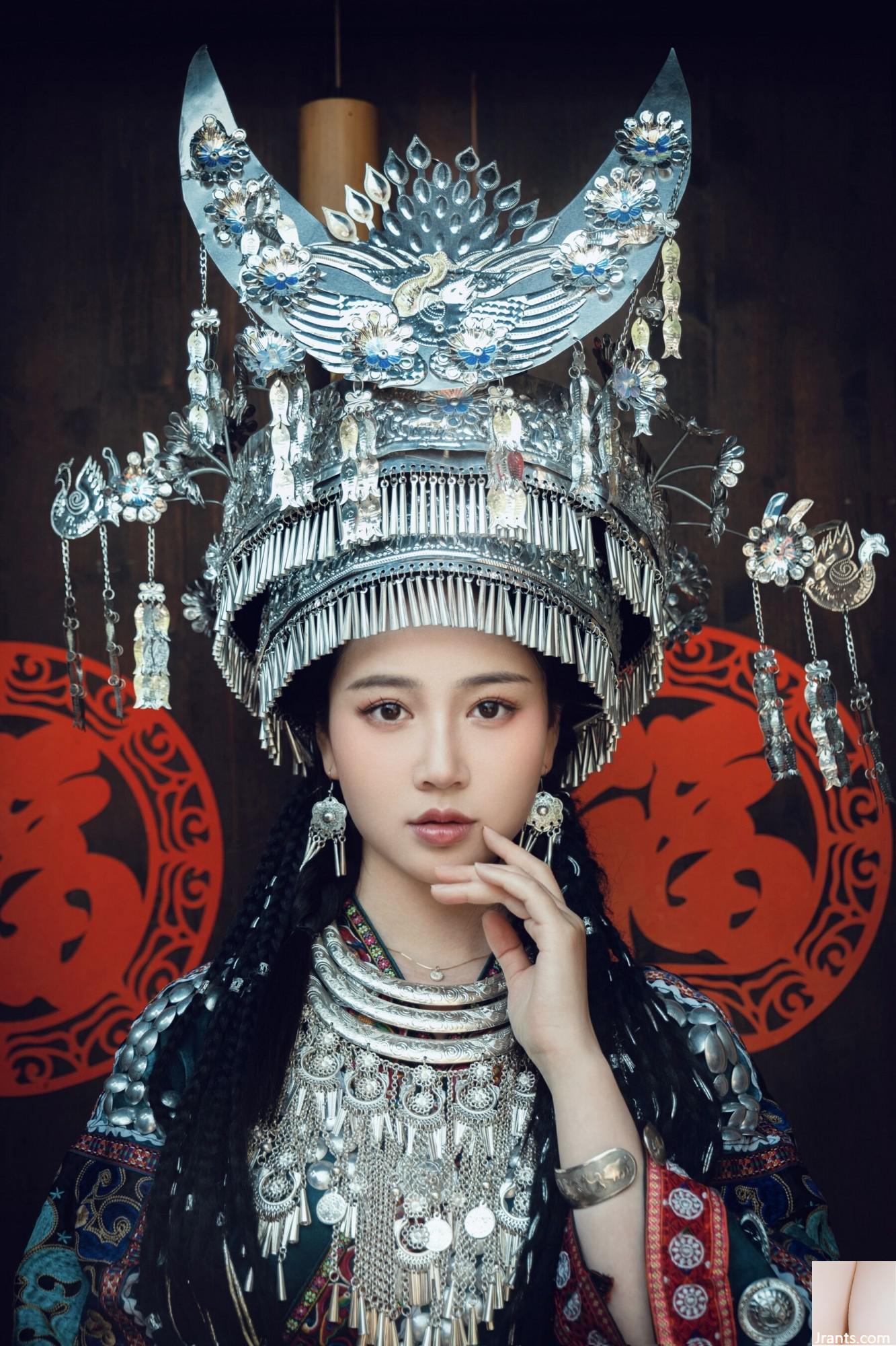 (النموذج الوطني للجسم البشري) Nian&#8221;Miaojiang Girl&#8221; (50p)