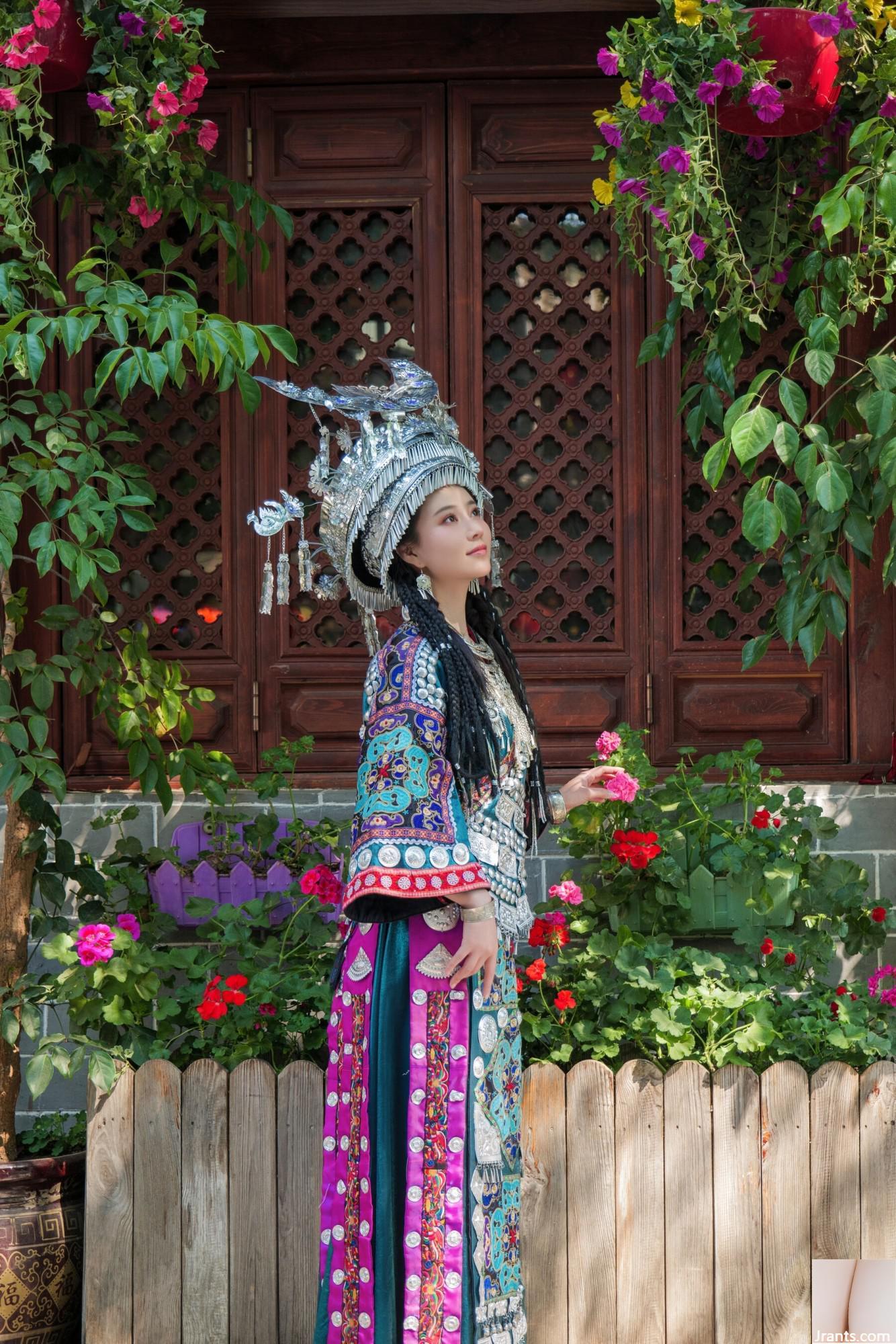 (النموذج الوطني للجسم البشري) Nian&#8221;Miaojiang Girl&#8221; (50p)