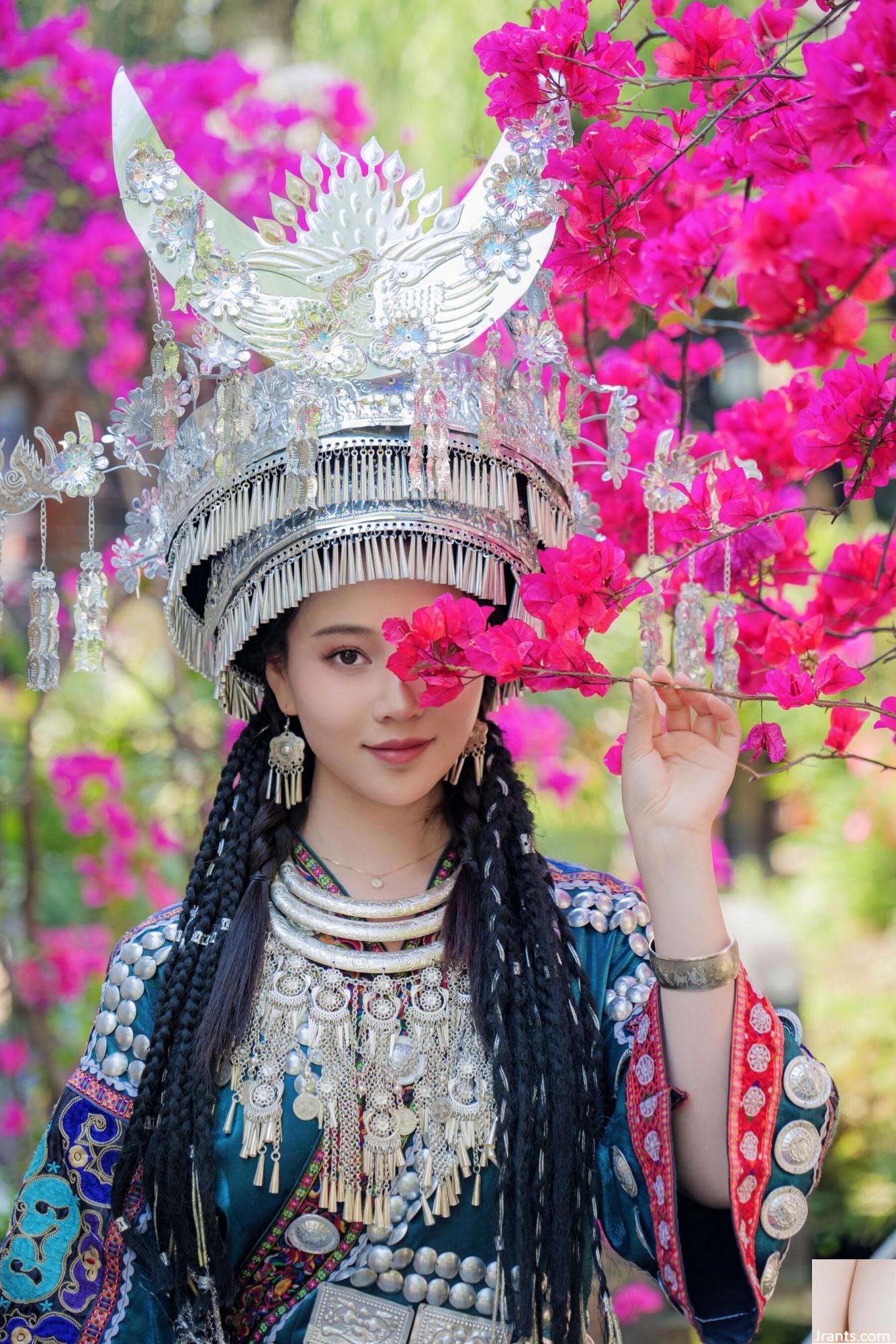 (النموذج الوطني للجسم البشري) Nian&#8221;Miaojiang Girl&#8221; (50p)