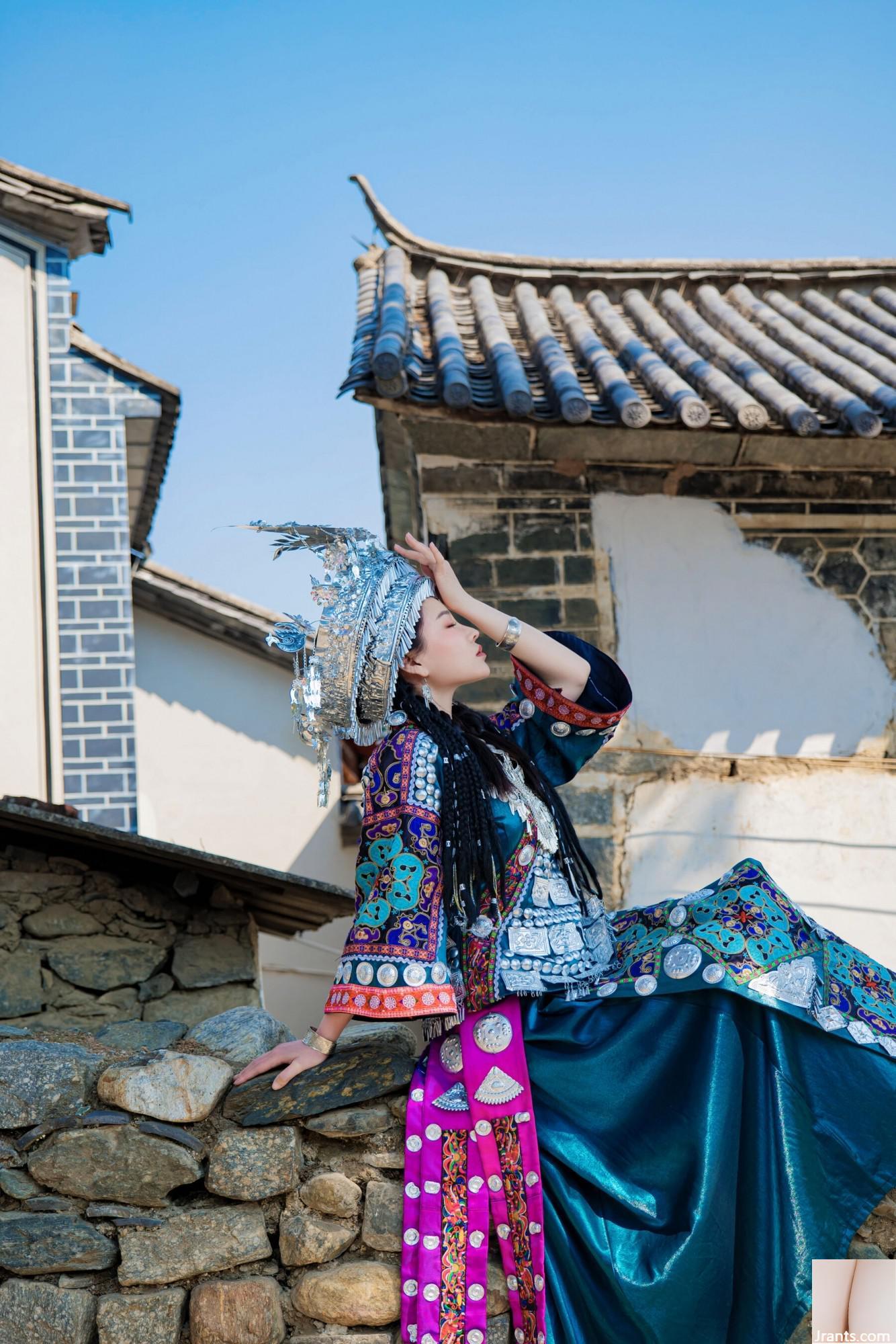 (النموذج الوطني للجسم البشري) Nian&#8221;Miaojiang Girl&#8221; (50p)