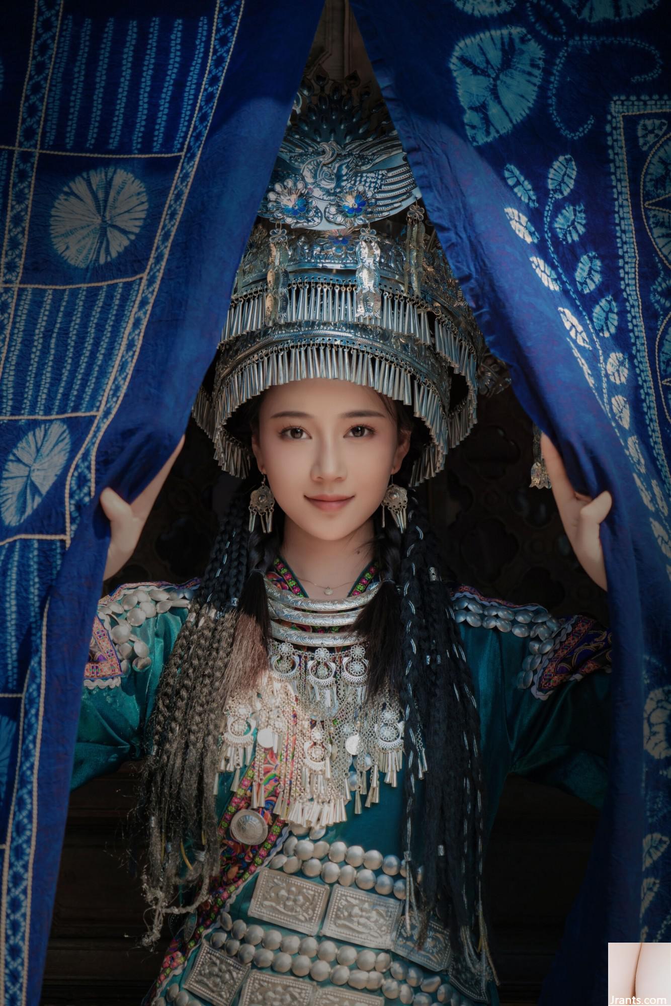 (Tubuh Manusia Model Nasional) Nnian&#8221;Miaojiang Girl&#8221; (50p)