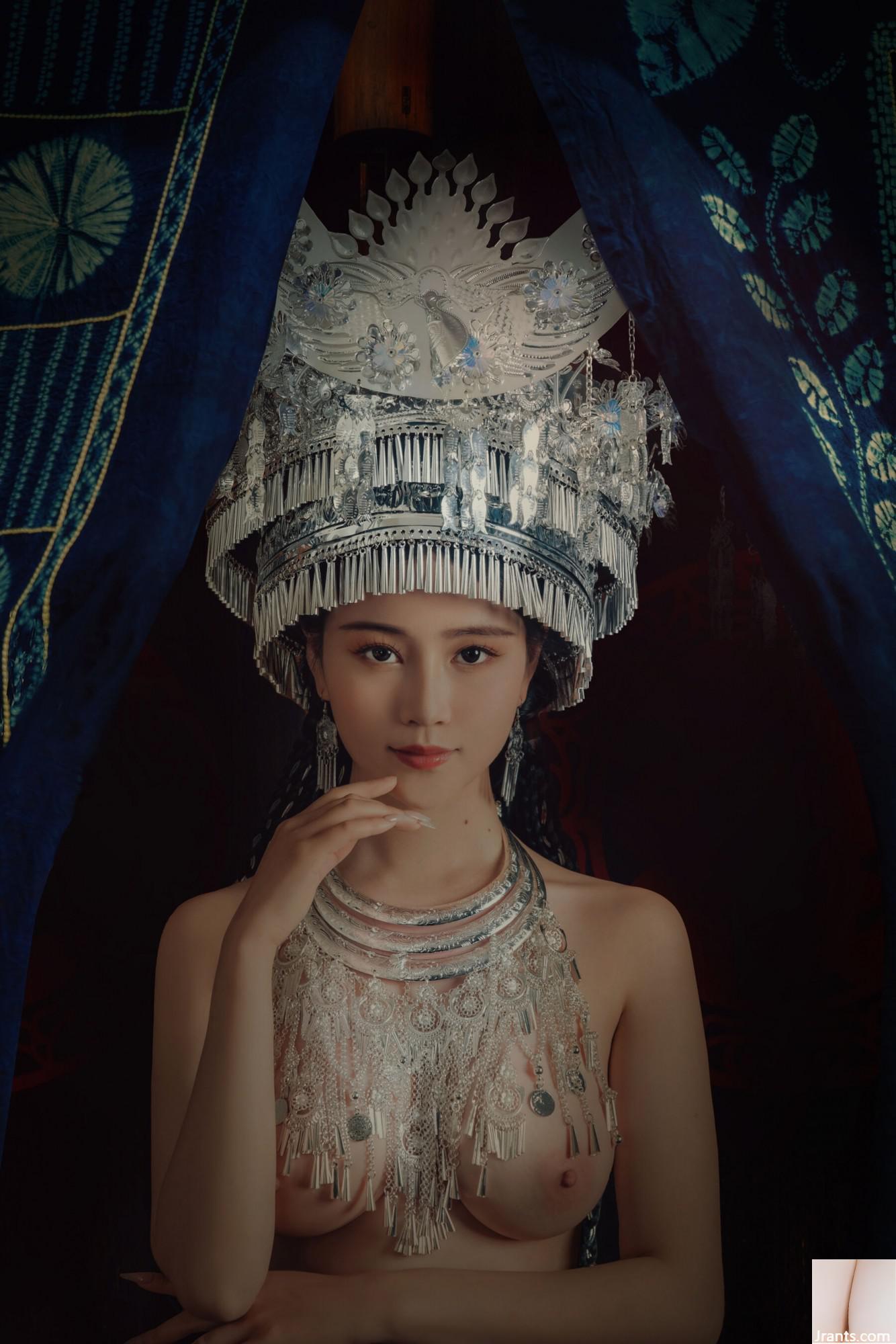 (Tubuh Manusia Model Nasional) Nnian&#8221;Miaojiang Girl&#8221; (50p)
