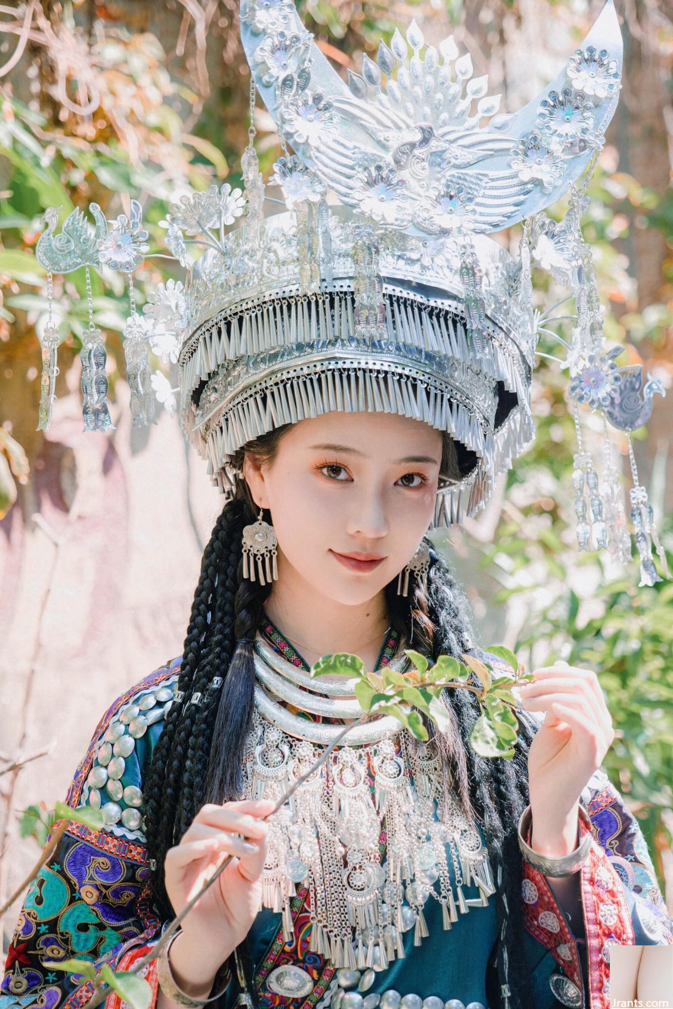 (النموذج الوطني للجسم البشري) Nian&#8221;Miaojiang Girl&#8221; (50p)