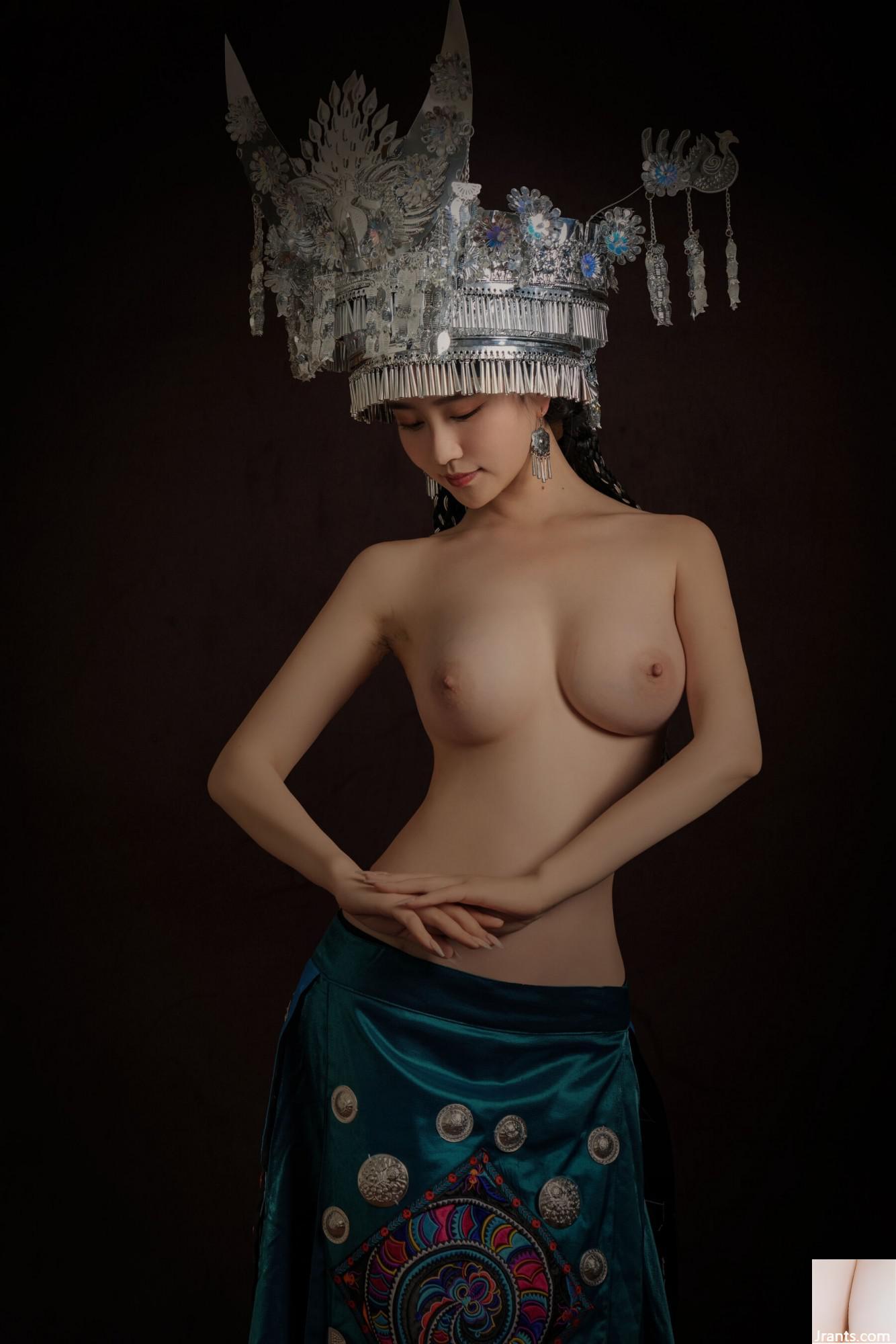(Tubuh Manusia Model Nasional) Nnian&#8221;Miaojiang Girl&#8221; (50p)