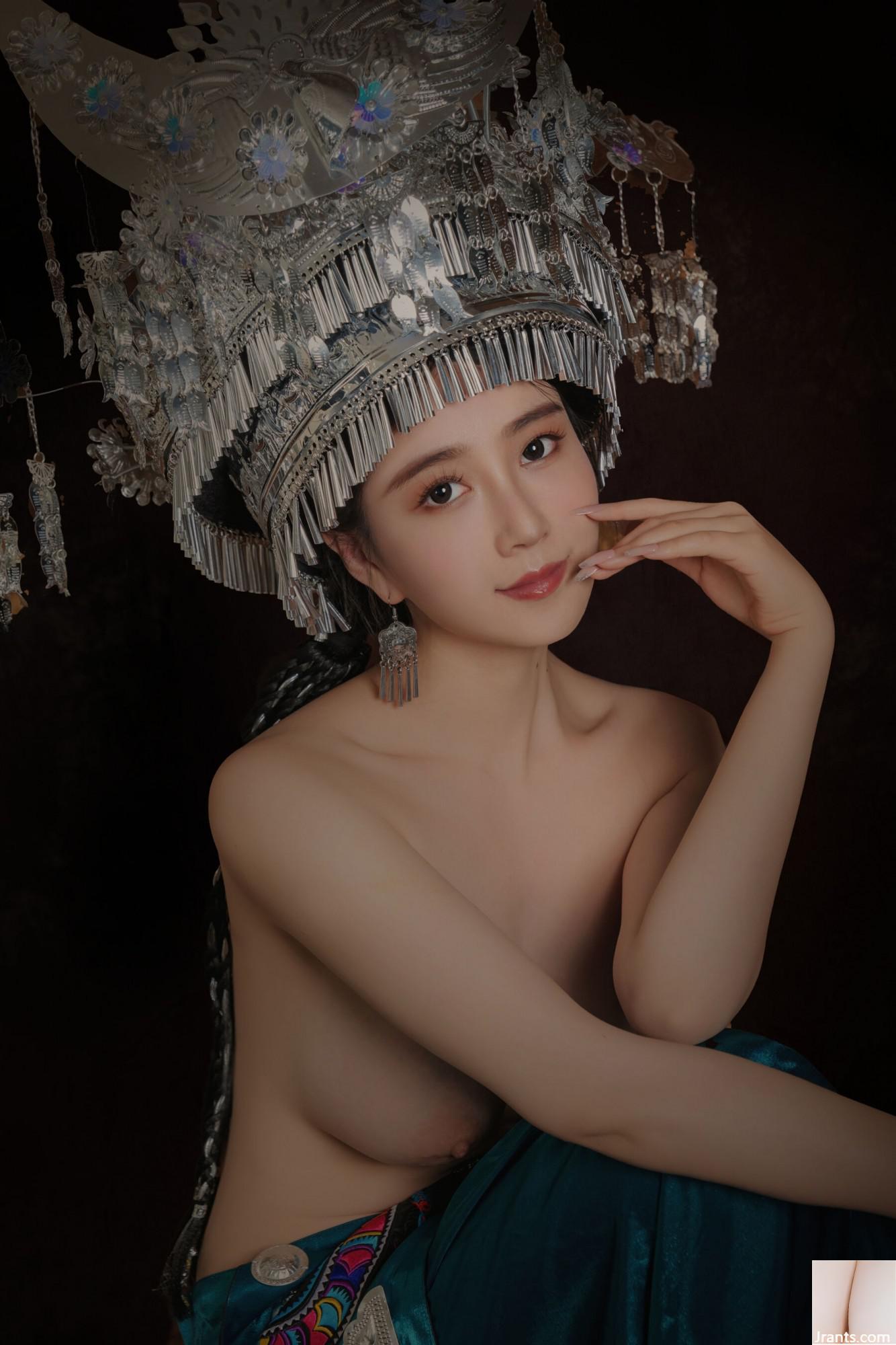 (Tubuh Manusia Model Nasional) Nnian&#8221;Miaojiang Girl&#8221; (50p)