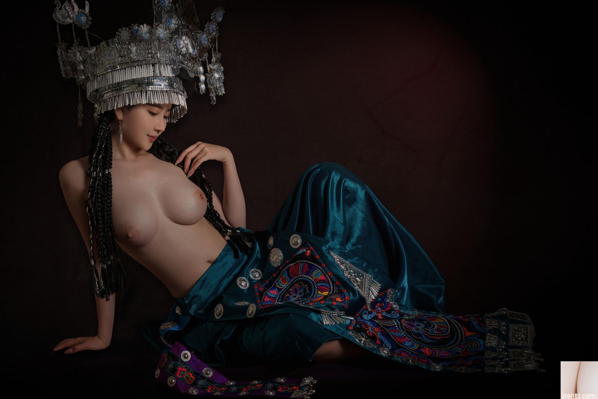 (Tubuh Manusia Model Nasional) Nnian&#8221;Miaojiang Girl&#8221; (50p)