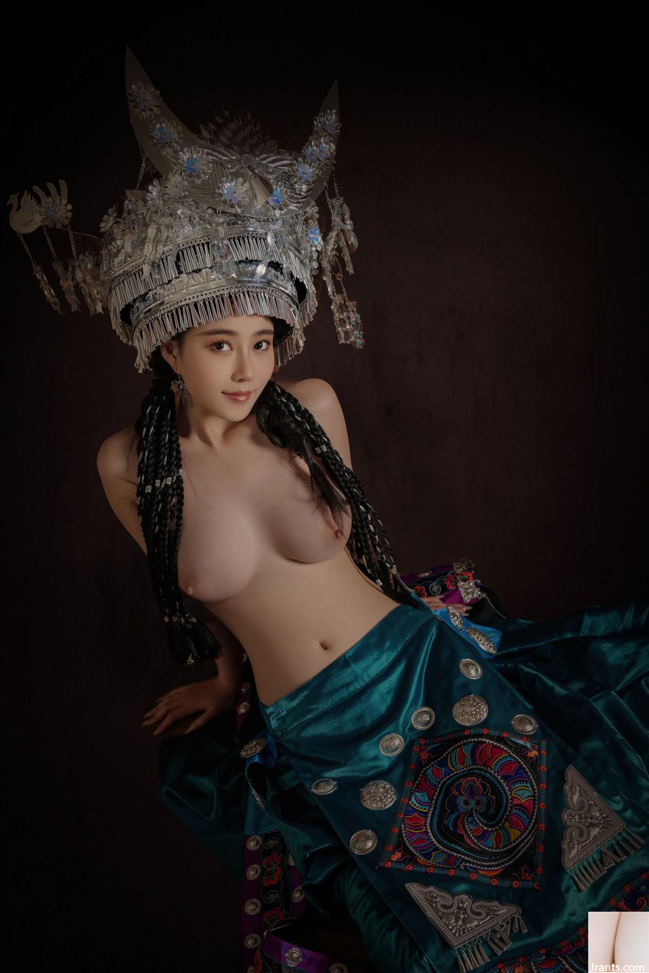 (Tubuh Manusia Model Nasional) Nnian&#8221;Miaojiang Girl&#8221; (50p)