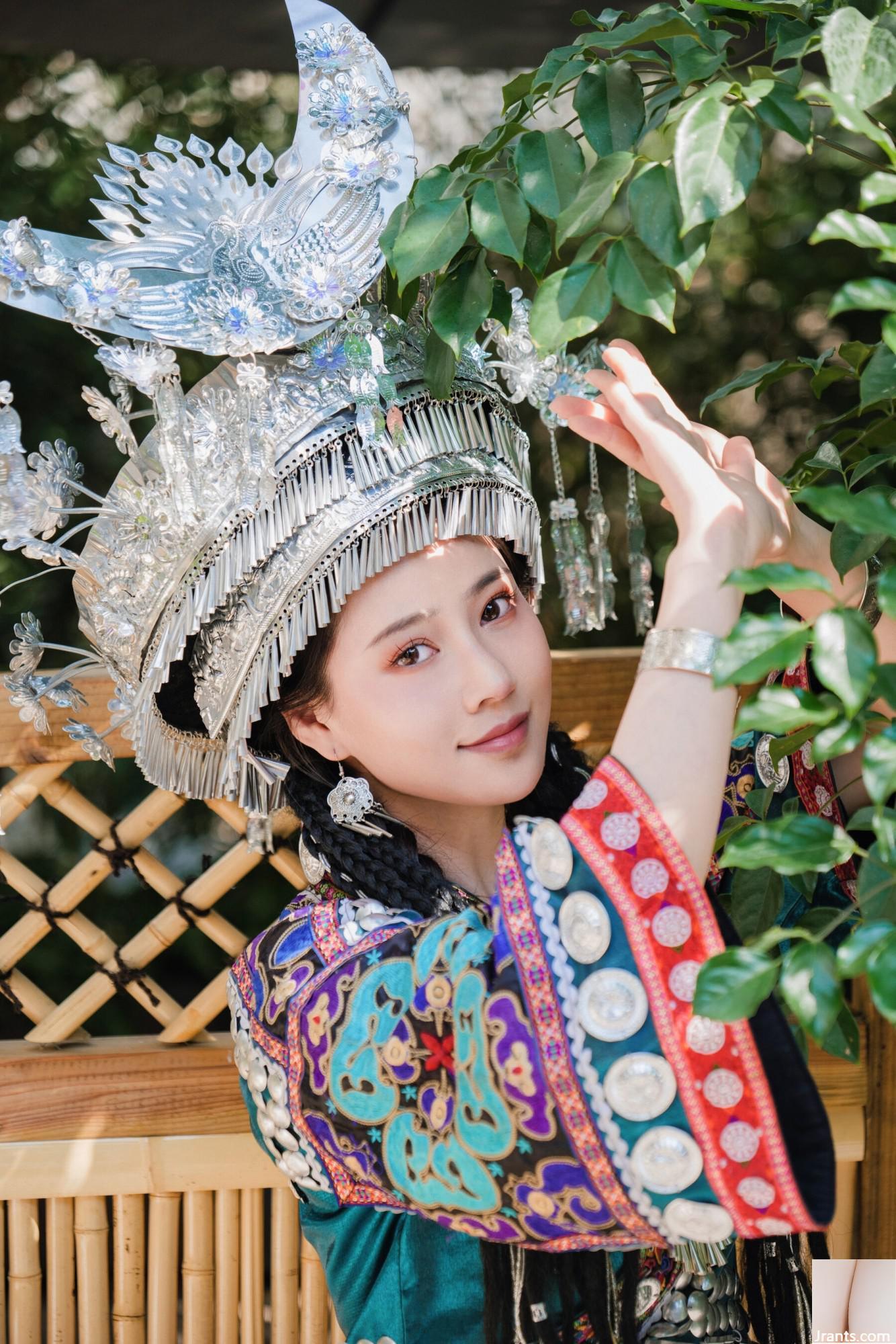 (النموذج الوطني للجسم البشري) Nian&#8221;Miaojiang Girl&#8221; (50p)
