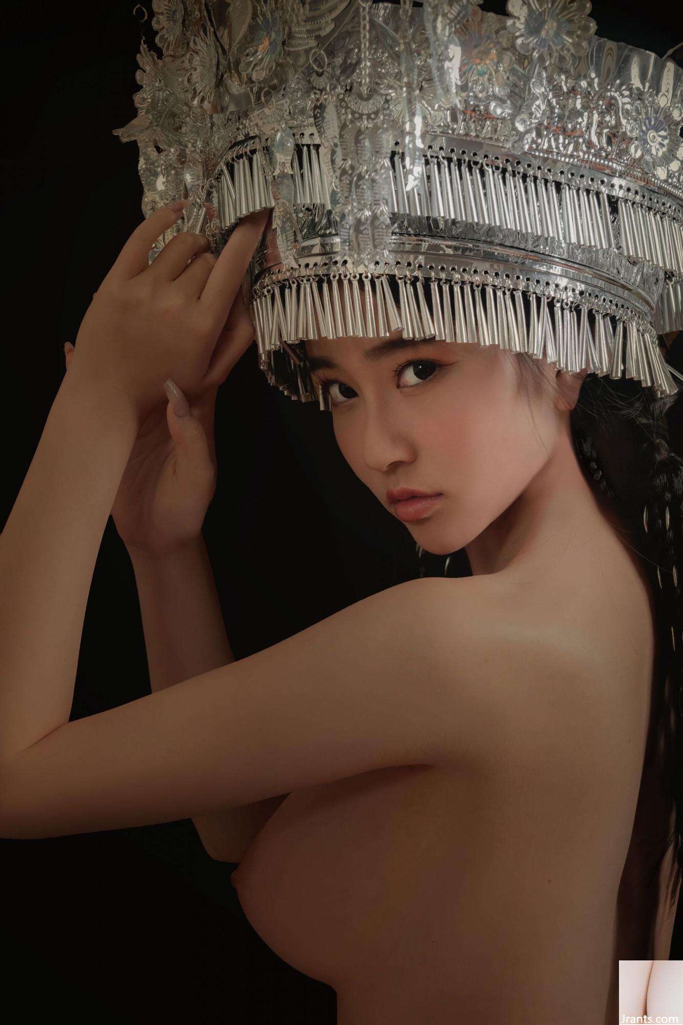 (Tubuh Manusia Model Nasional) Nnian&#8221;Miaojiang Girl&#8221; (50p)