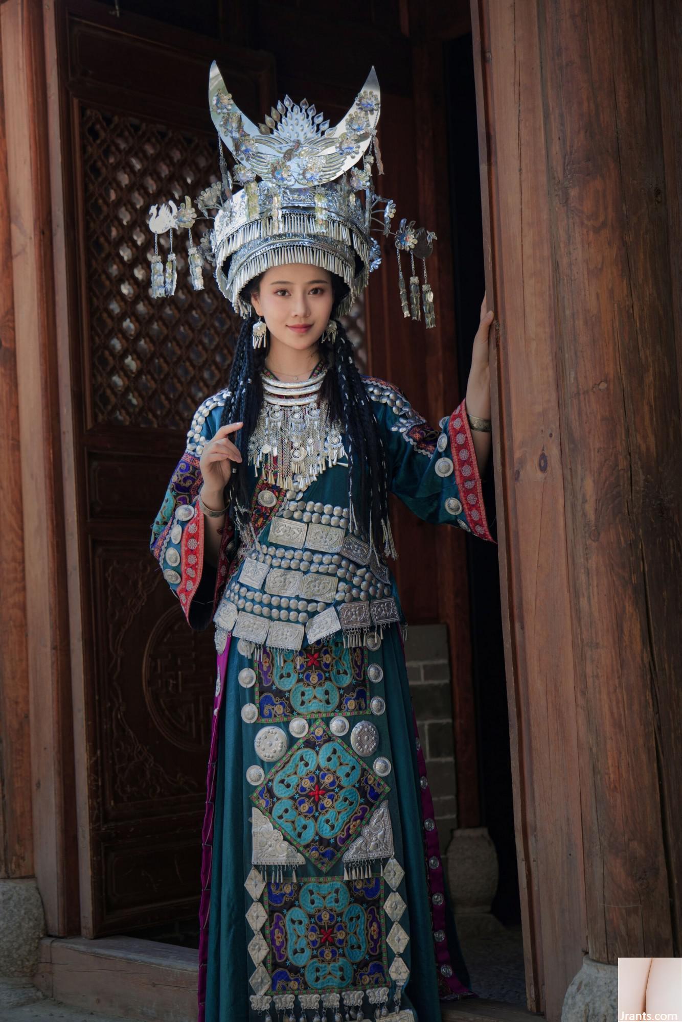 (النموذج الوطني للجسم البشري) Nian&#8221;Miaojiang Girl&#8221; (50p)