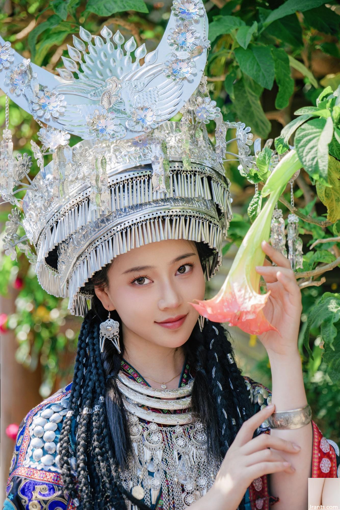 (النموذج الوطني للجسم البشري) Nian&#8221;Miaojiang Girl&#8221; (50p)