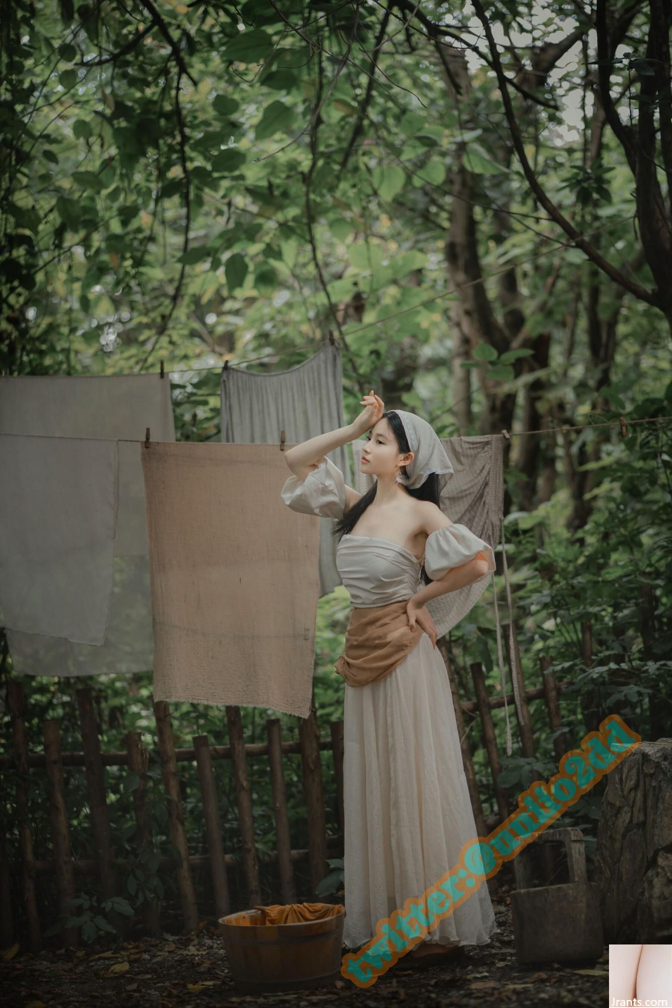 (Foto set model Cina) Nnian&#8221;Tiga Musim Tiga Evians&#8221; (52p)