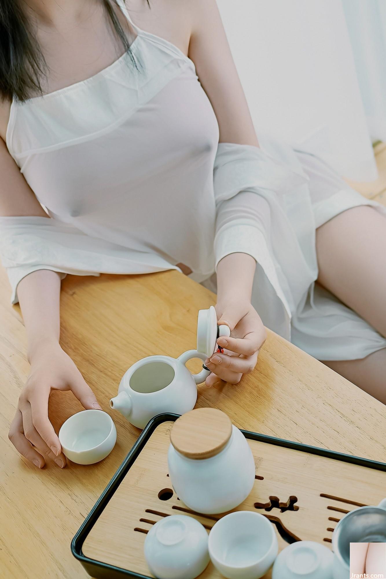 (Modelo Nacional do corpo humano) Nnian&#8221;Mom Tea&#8221; (44p)