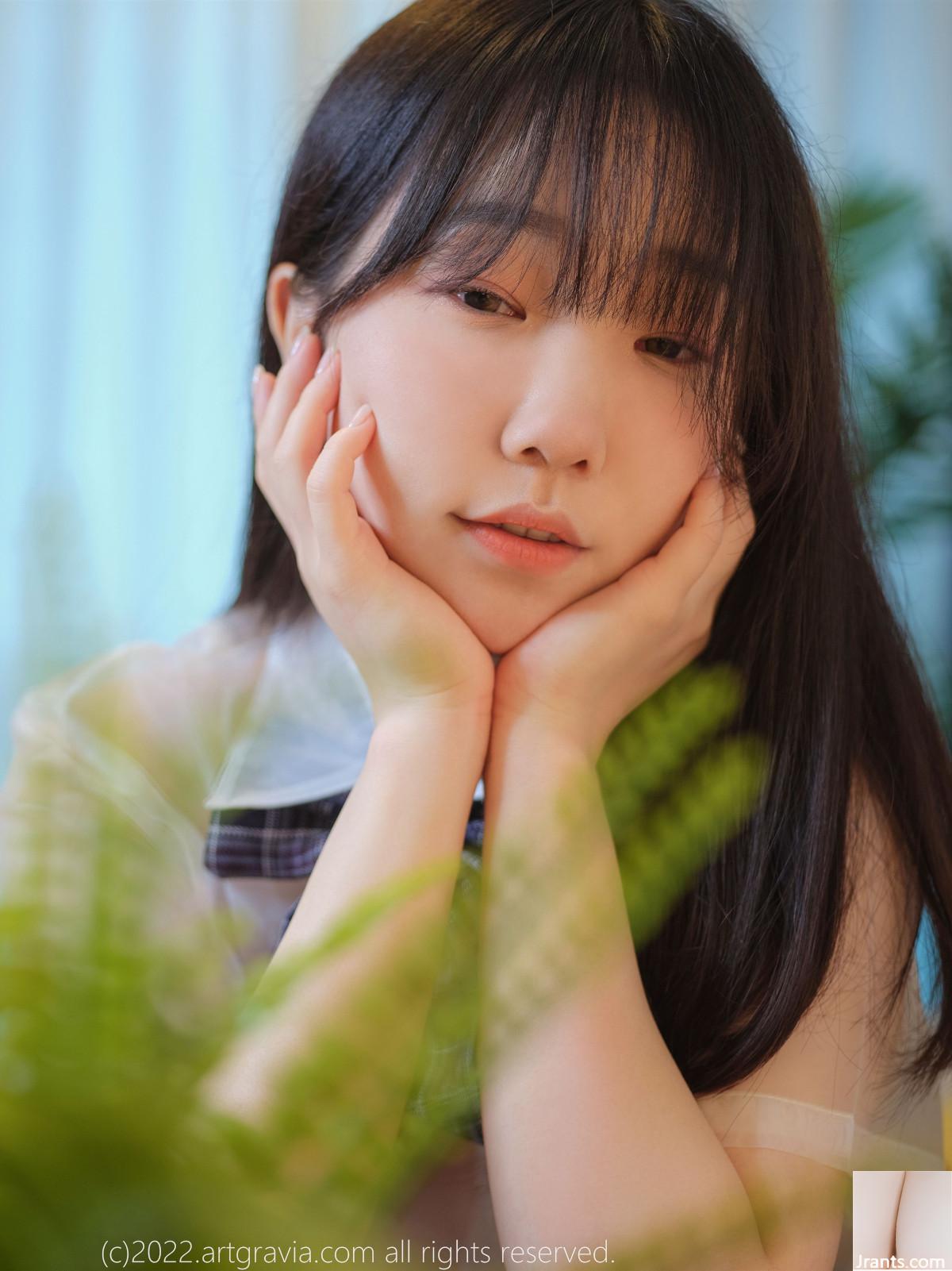 (한 예리) 한국 소녀의 몸을 담그고 유혹적인 바디 쇼 (42p)