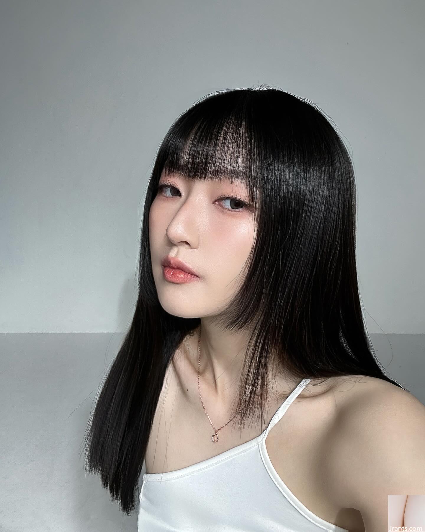 La belle fille d&rsquo;à côté « Wu Fang » est si heureuse avec Fair Body Beauty (10p)
