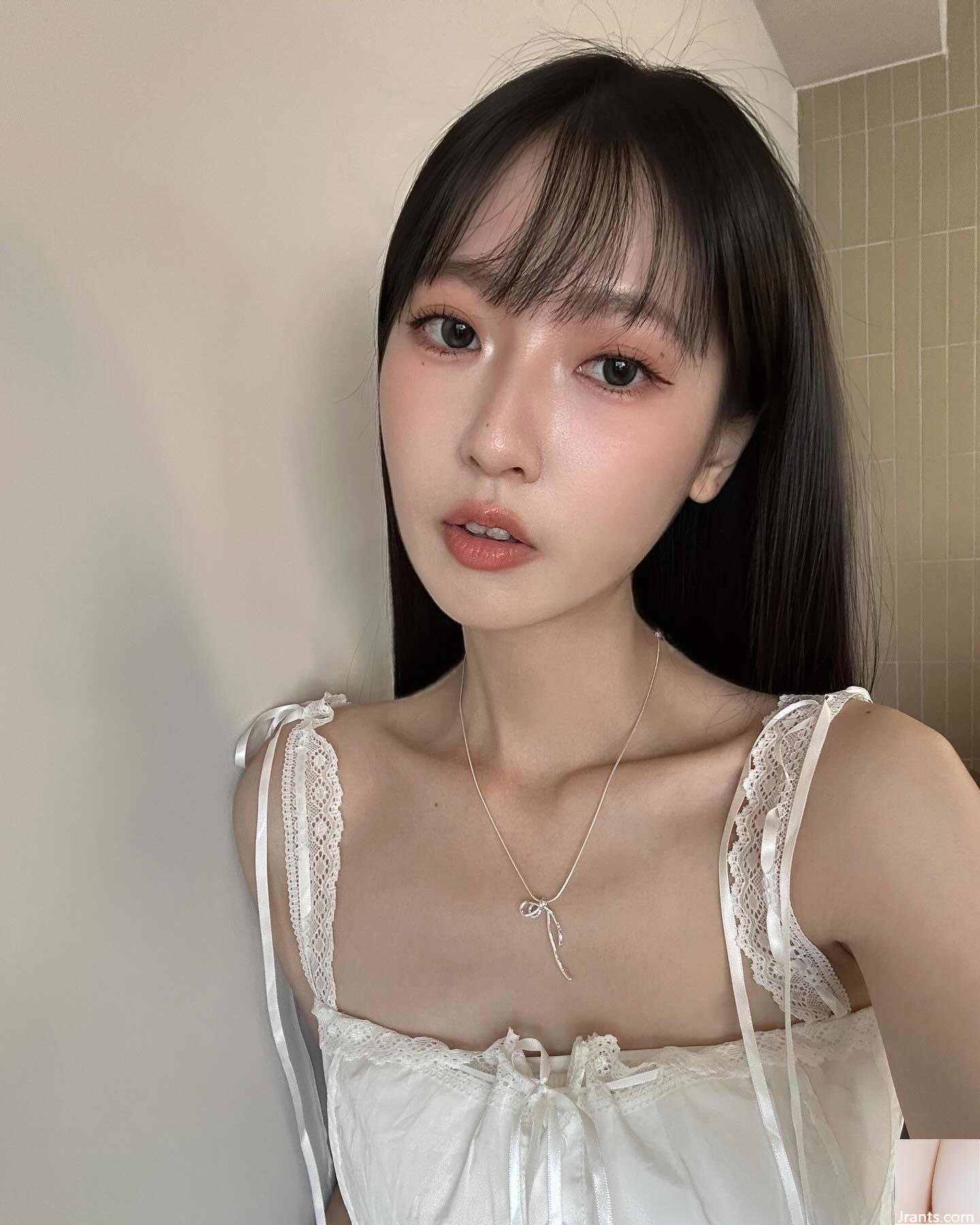 La belle fille d&rsquo;à côté « Wu Fang » est si heureuse avec Fair Body Beauty (10p)