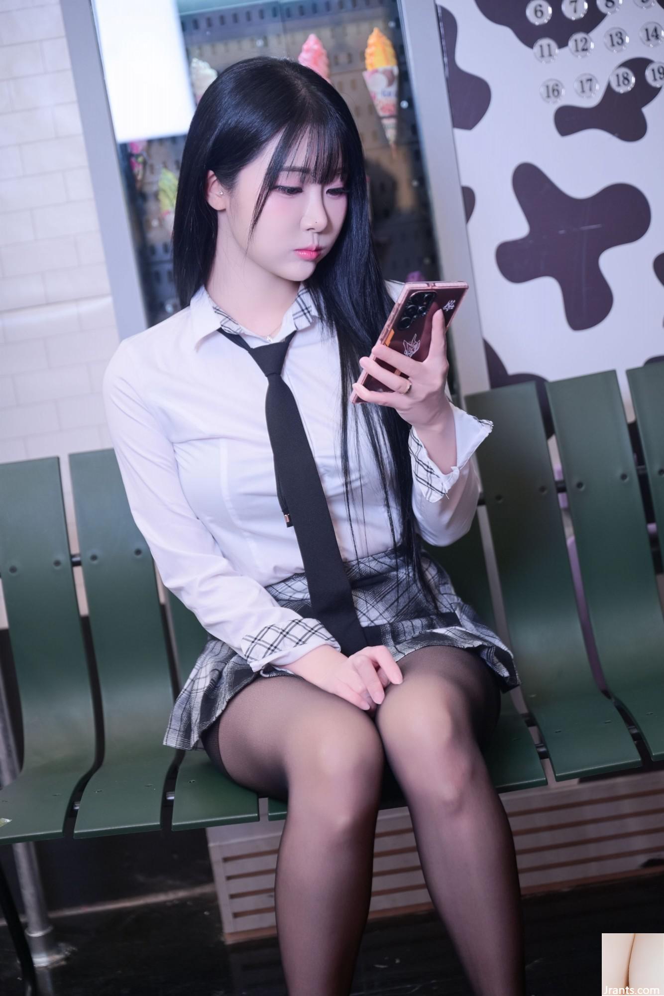 (مجموعة عبر الإنترنت) النموذج الكوري BOMI &#8220;طالبة في المترو&#8221; صورة الرفاهية (103p)
