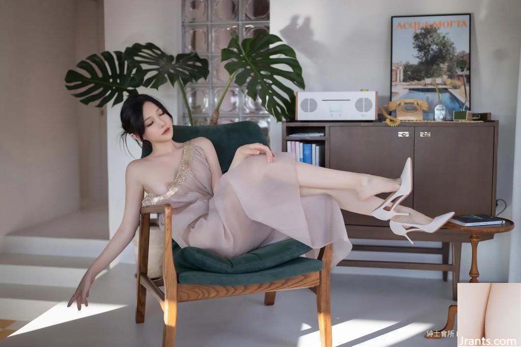 Caviar Fish Strap Boobs အမျိုးသမီး (101p)