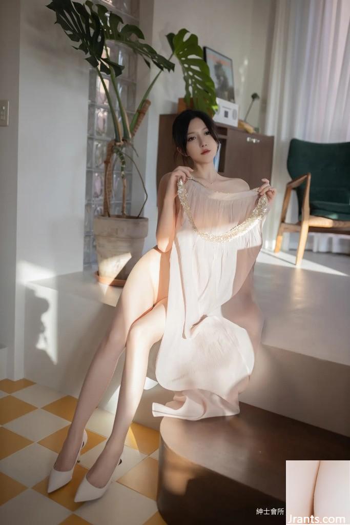 Caviar Fish Strap Boobs အမျိုးသမီး (101p)