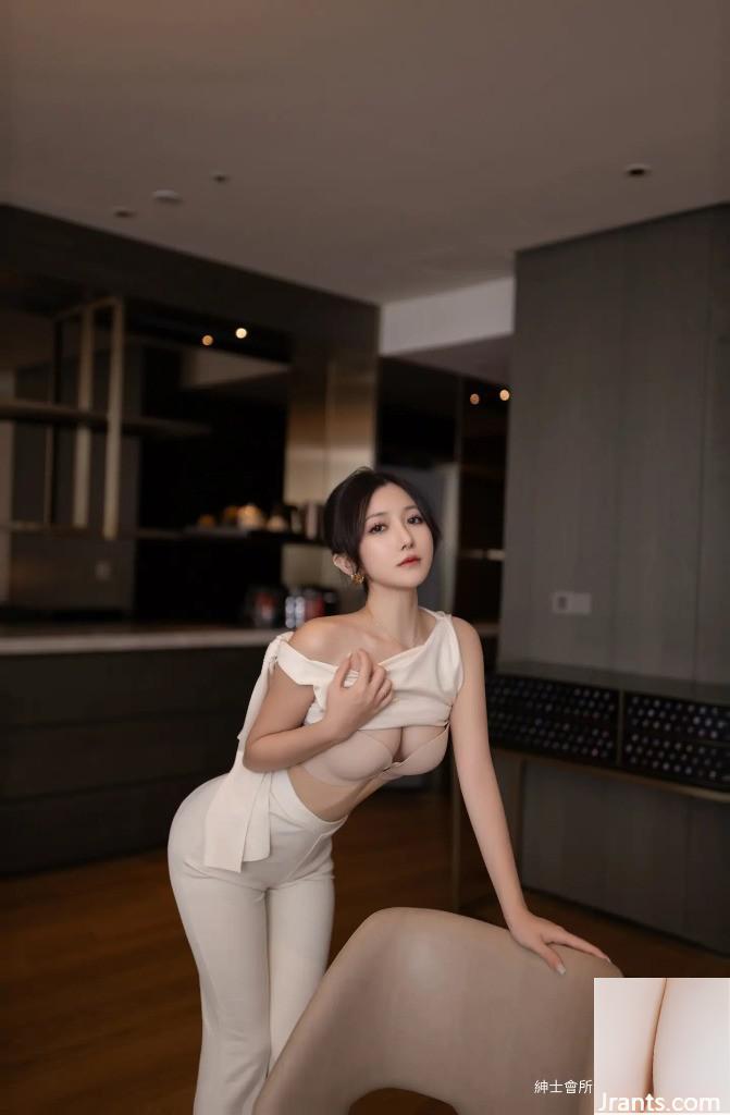 كافيار أسماك مكان عمل النساء (120 بكسل)