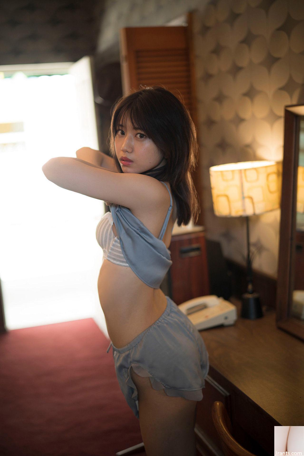 (Shirashishi Yui) တိုက်ခိုက်ရေးအာဏာနှင့်ပြည့်ဝသည်။ လူတွေကိုစိတ်ကူးယဉ်ဖို့စိတ်အနှောင့်အယှက်ဖြစ်စေတဲ့ရုပ်ပုံများ (36p)