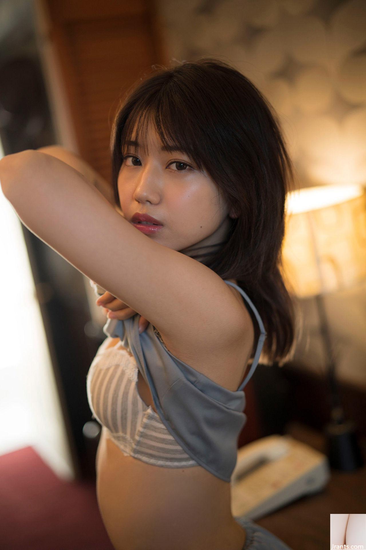 (Shirashishi Yui) တိုက်ခိုက်ရေးအာဏာနှင့်ပြည့်ဝသည်။ လူတွေကိုစိတ်ကူးယဉ်ဖို့စိတ်အနှောင့်အယှက်ဖြစ်စေတဲ့ရုပ်ပုံများ (36p)