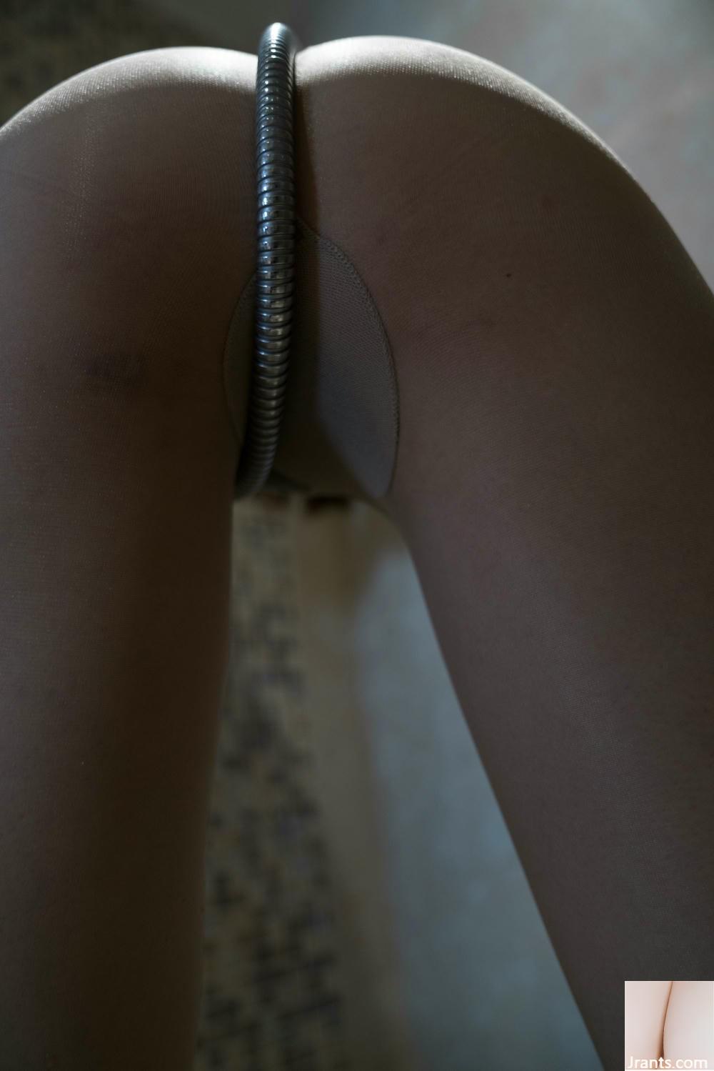 (Coleção na Internet) Pêssego-Foto privada em larga escala da figura jovem e bonita-1 (97p)