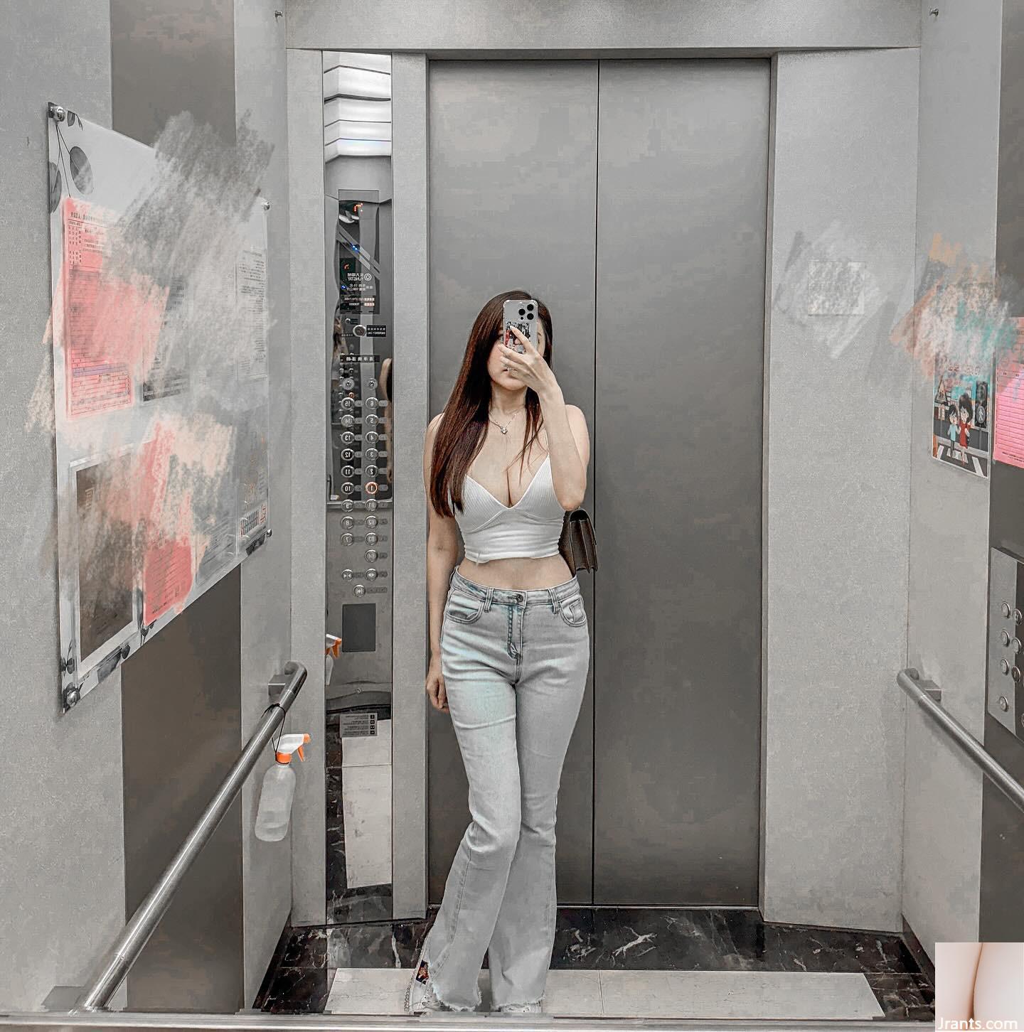 Böse schöne Brüste &#8222;Paipei&#8220; sexy und würzige Fotos werden beliebt (10p)