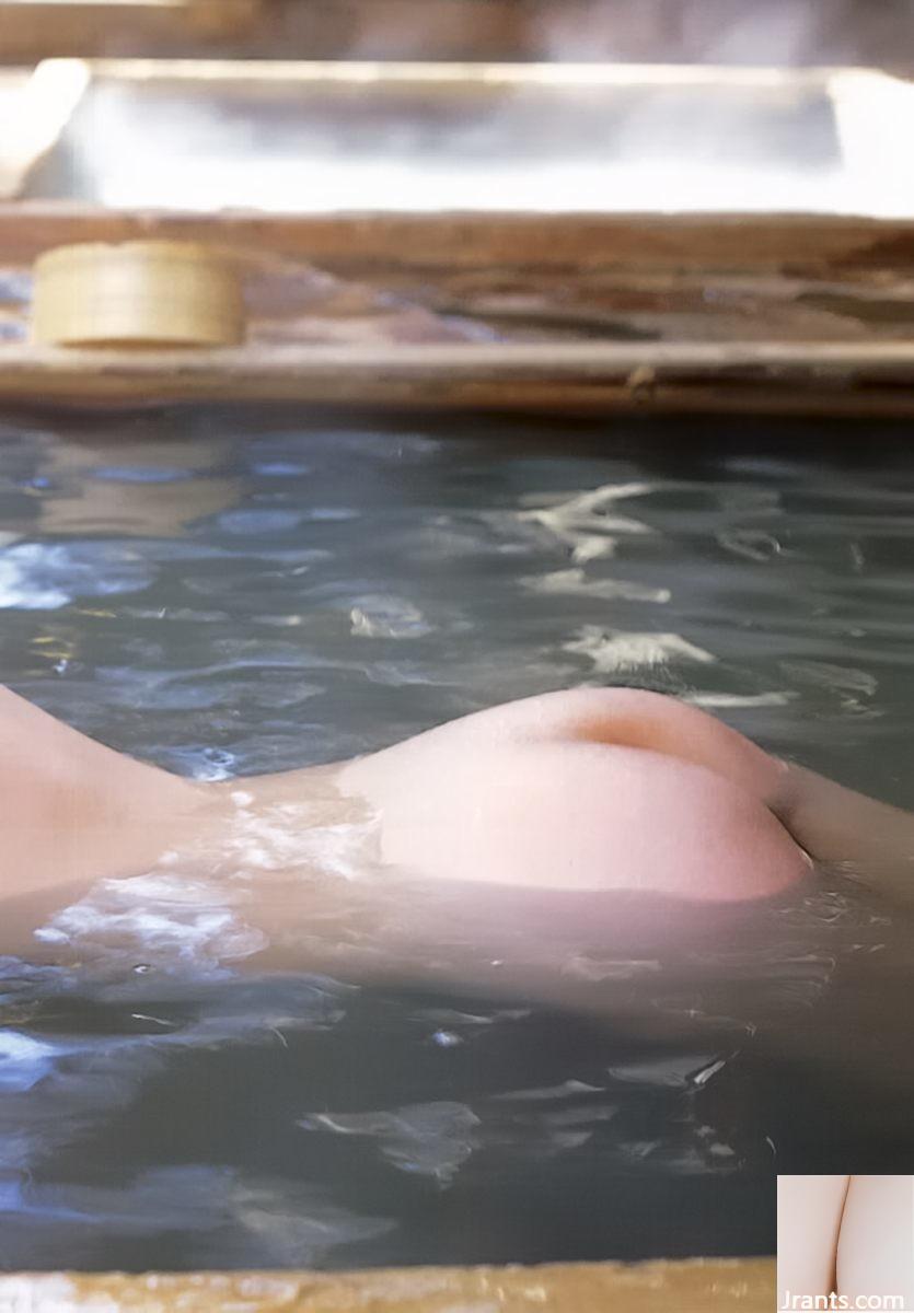 Harukawa Lisa (Harukawa Lisa Miu) Star du porno dans Ura-Books Mai 2003 Affaire torride (52p)