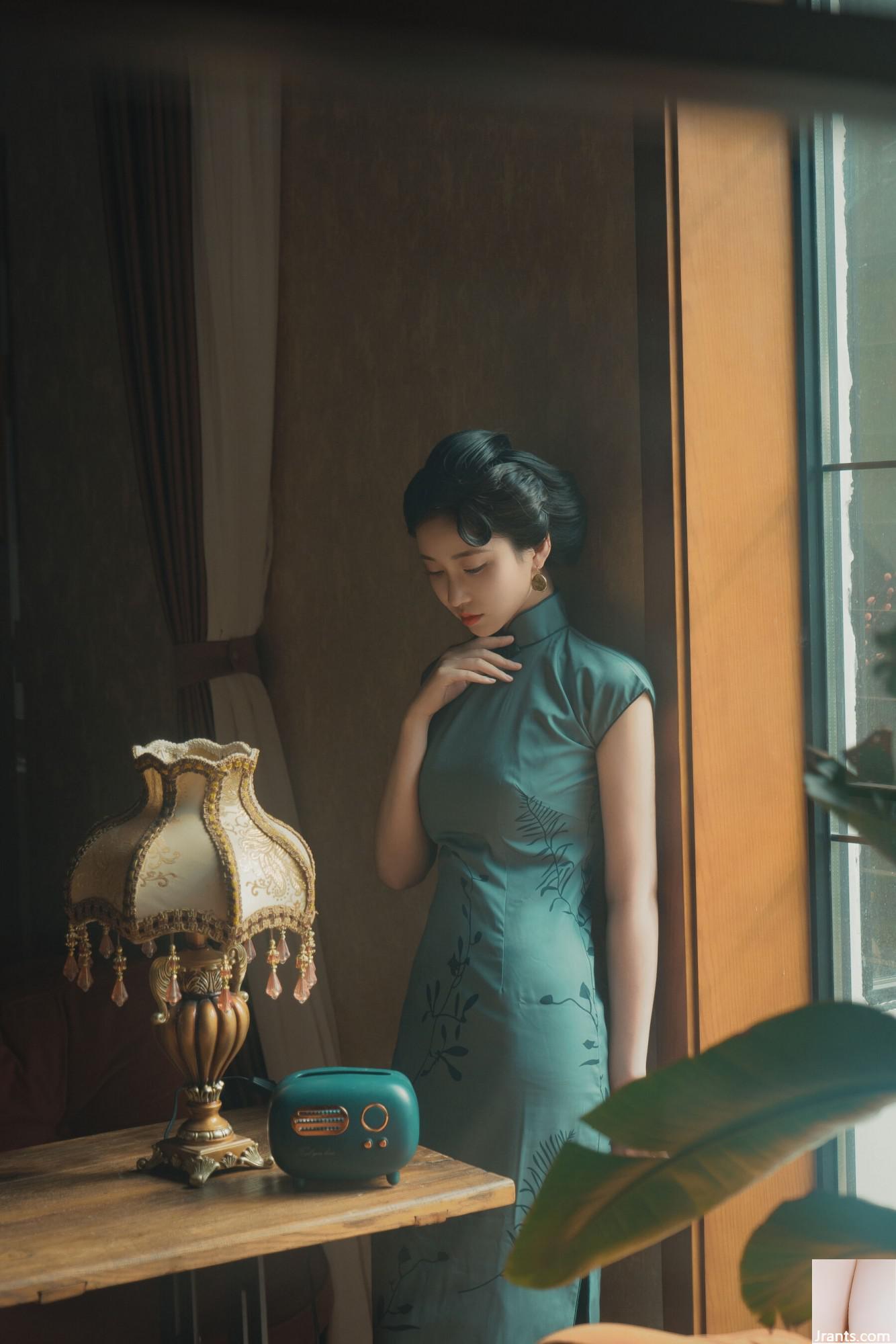 (Foto de conjunto de modelos chineses) Nnian&#8221;Flores no mar&#8221; (80p)