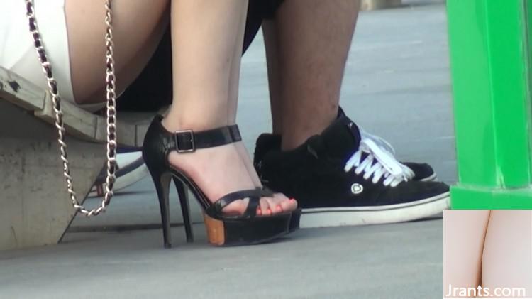 (Collection en ligne) Suivez la rue pour prendre des photos de la fille sexy portant une tenue rose sans dos (21p)
