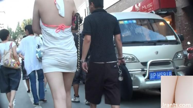 (Collection en ligne) Suivez la rue pour prendre des photos de la fille sexy portant une tenue rose sans dos (21p)