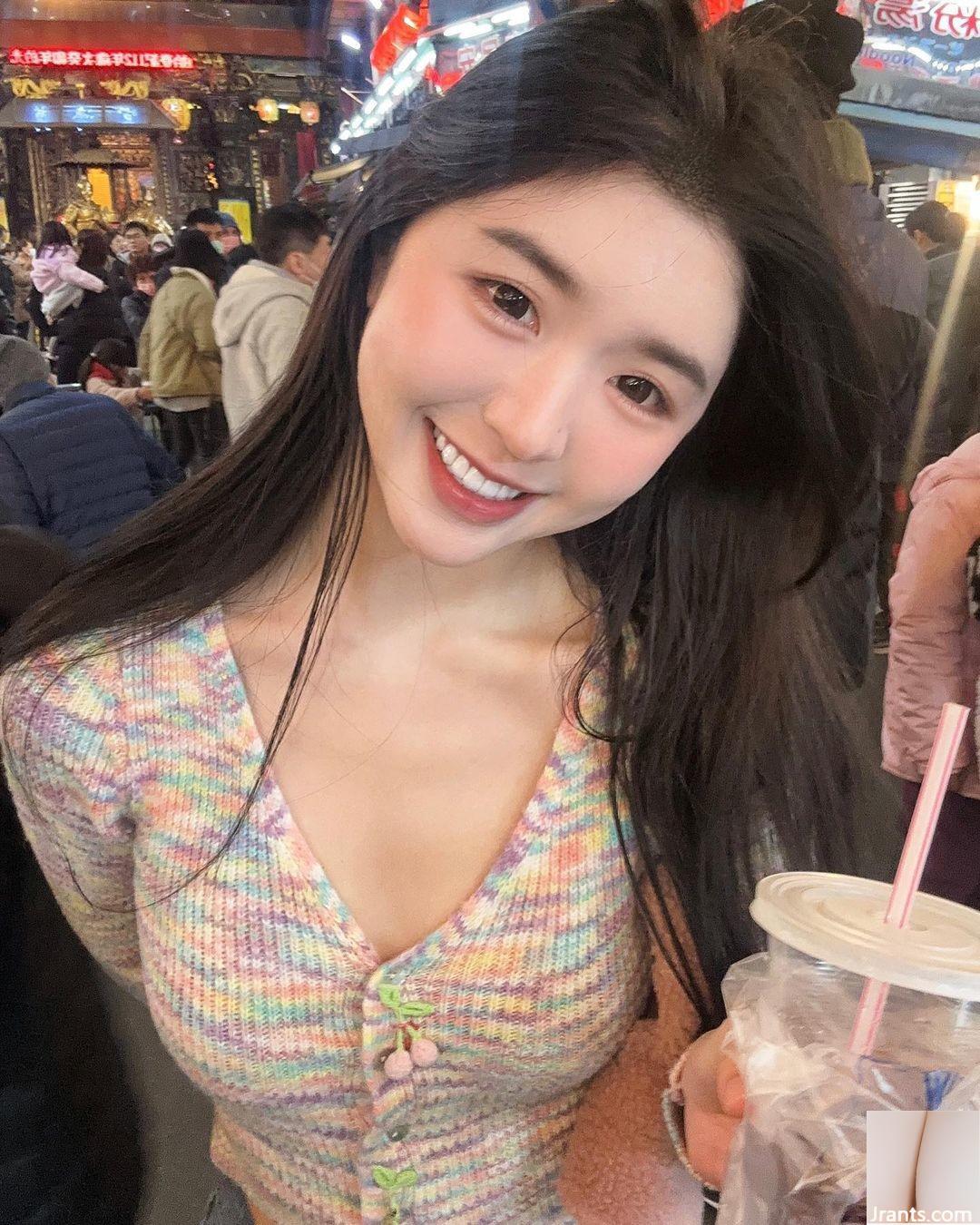 Une fille fraîche et belle « Zhang Anqi » a un doux sourire et semble enivrant (10p)