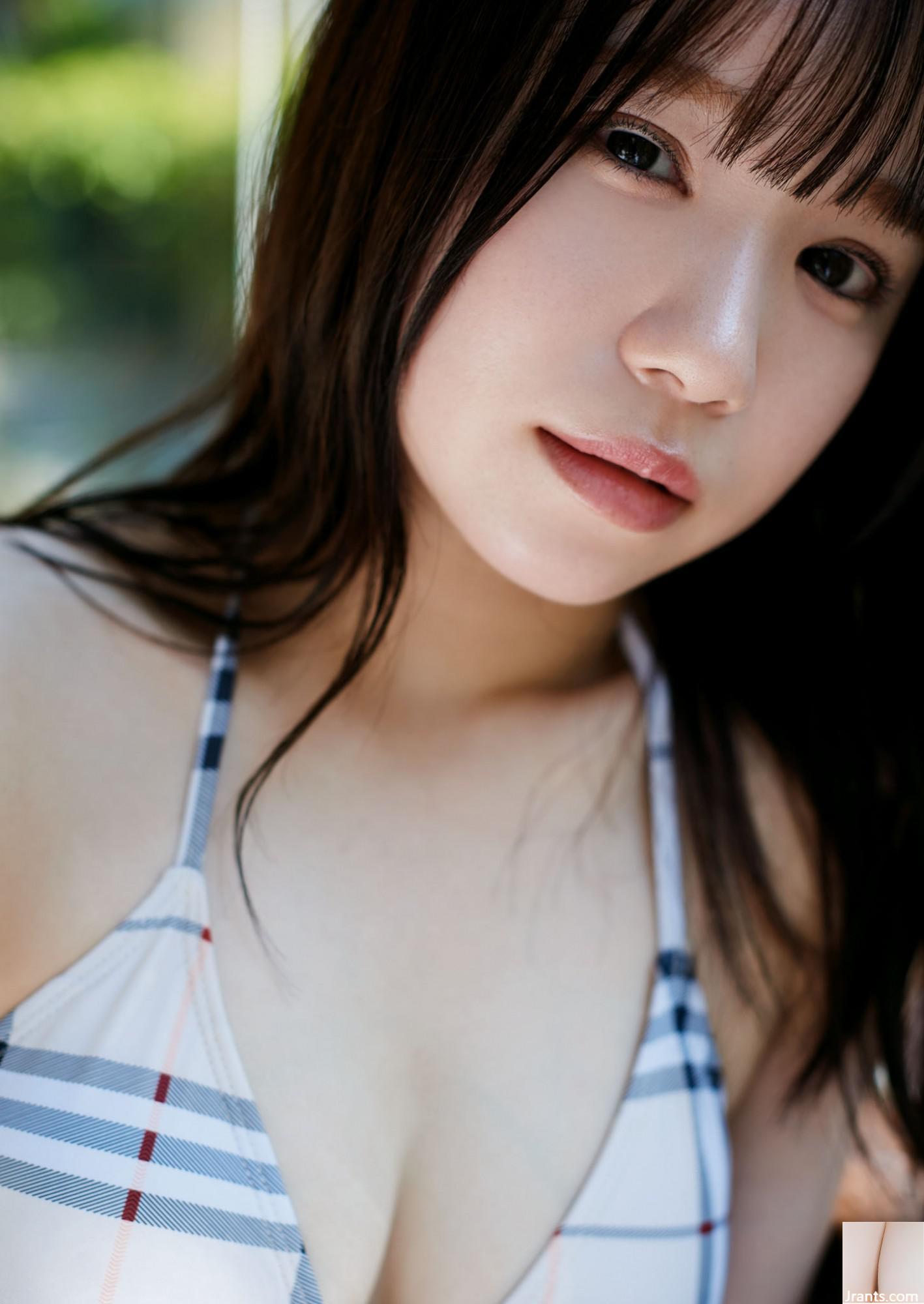 (Mimida Shiori) des yeux beaux et charmants et une figure gracieuse (36p)