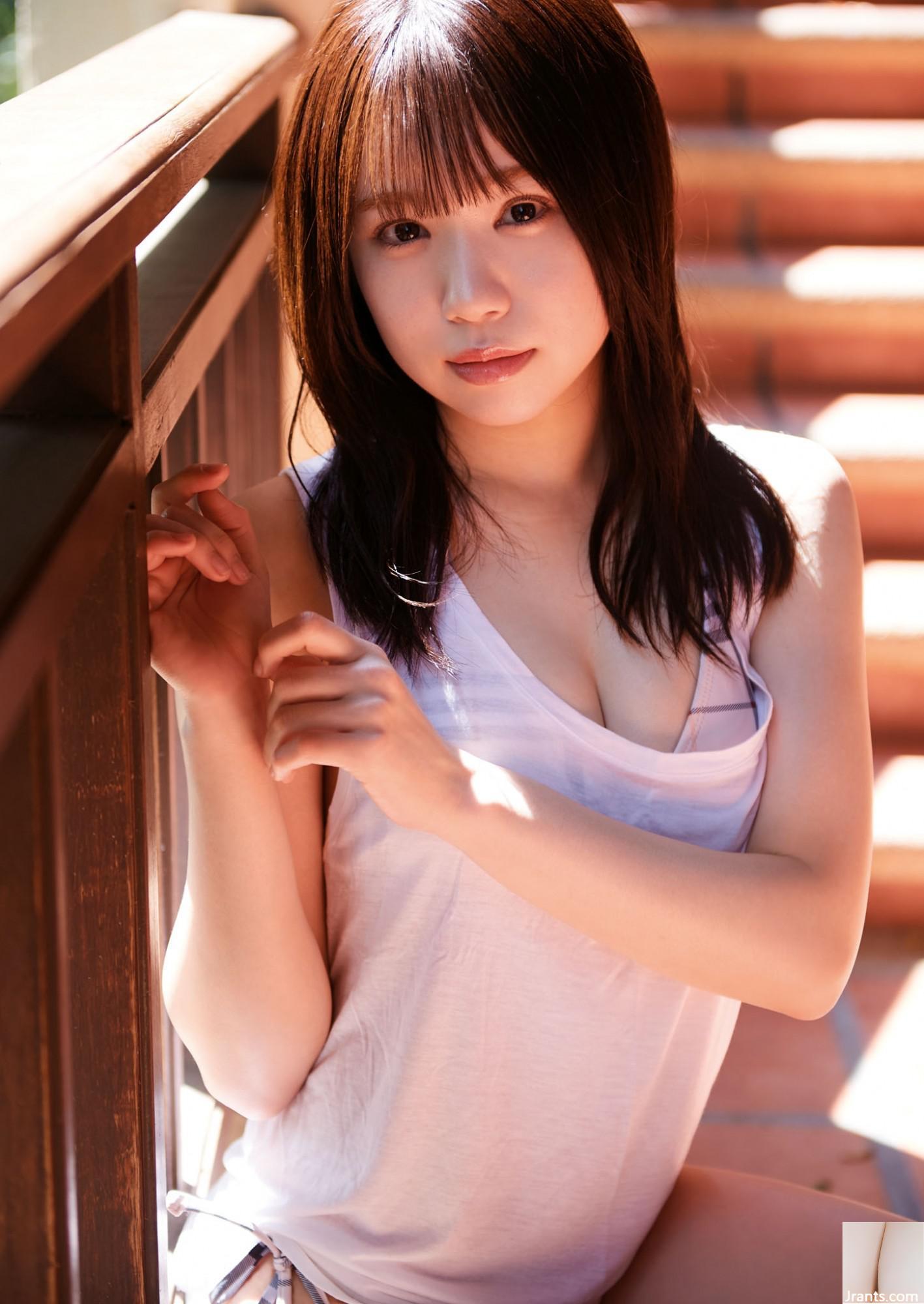 (Mimida Shiori) des yeux beaux et charmants et une figure gracieuse (36p)