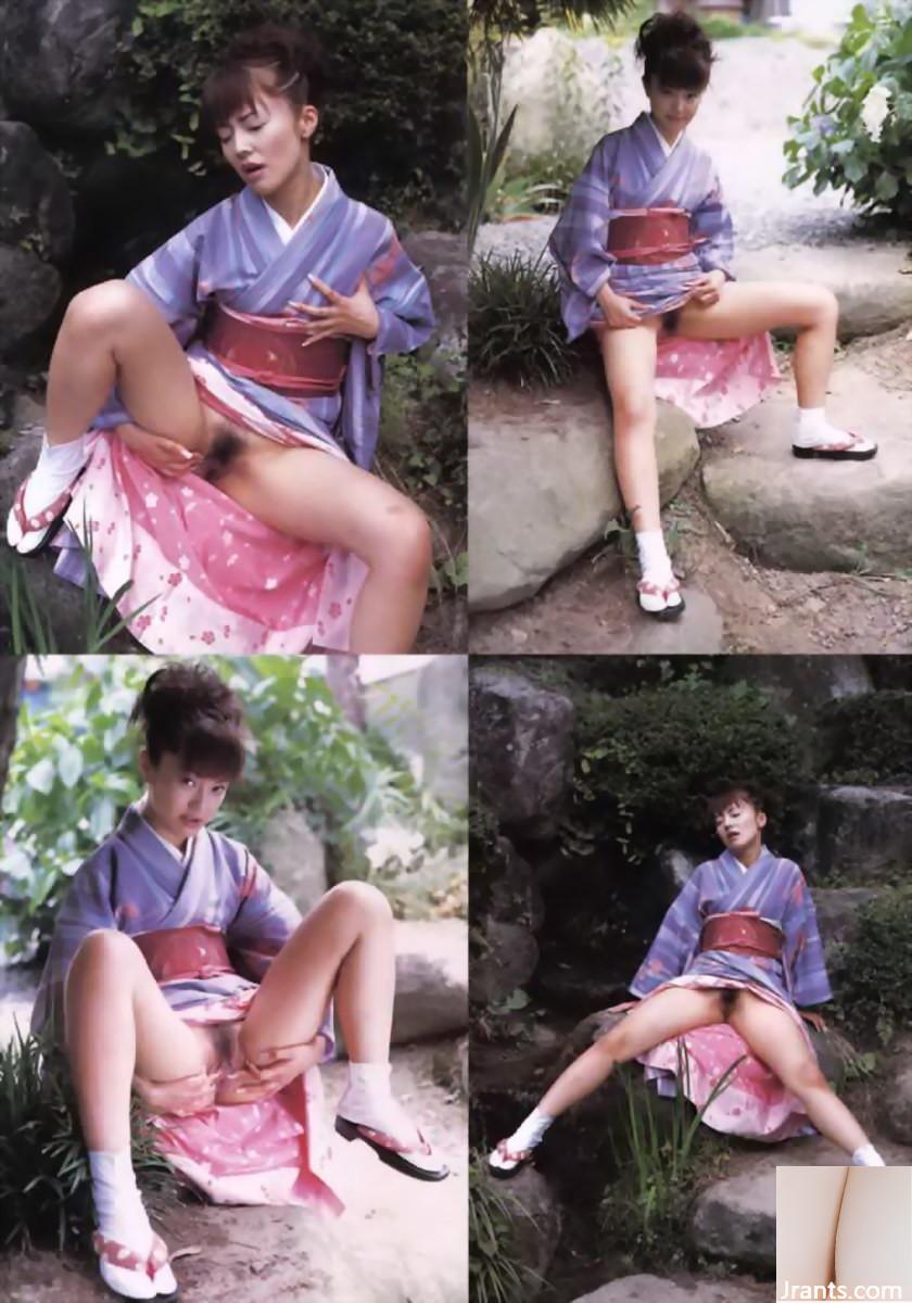 SAKURAZUKI MAI PORN STAR dans Ura-Books août 2005 The Style Hana