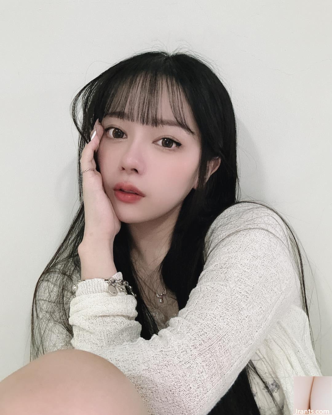 Gadis temperamental &#8220;lin han&#8221; memiliki pinggang tipis dan payudara besar, yang sangat menarik (10p)