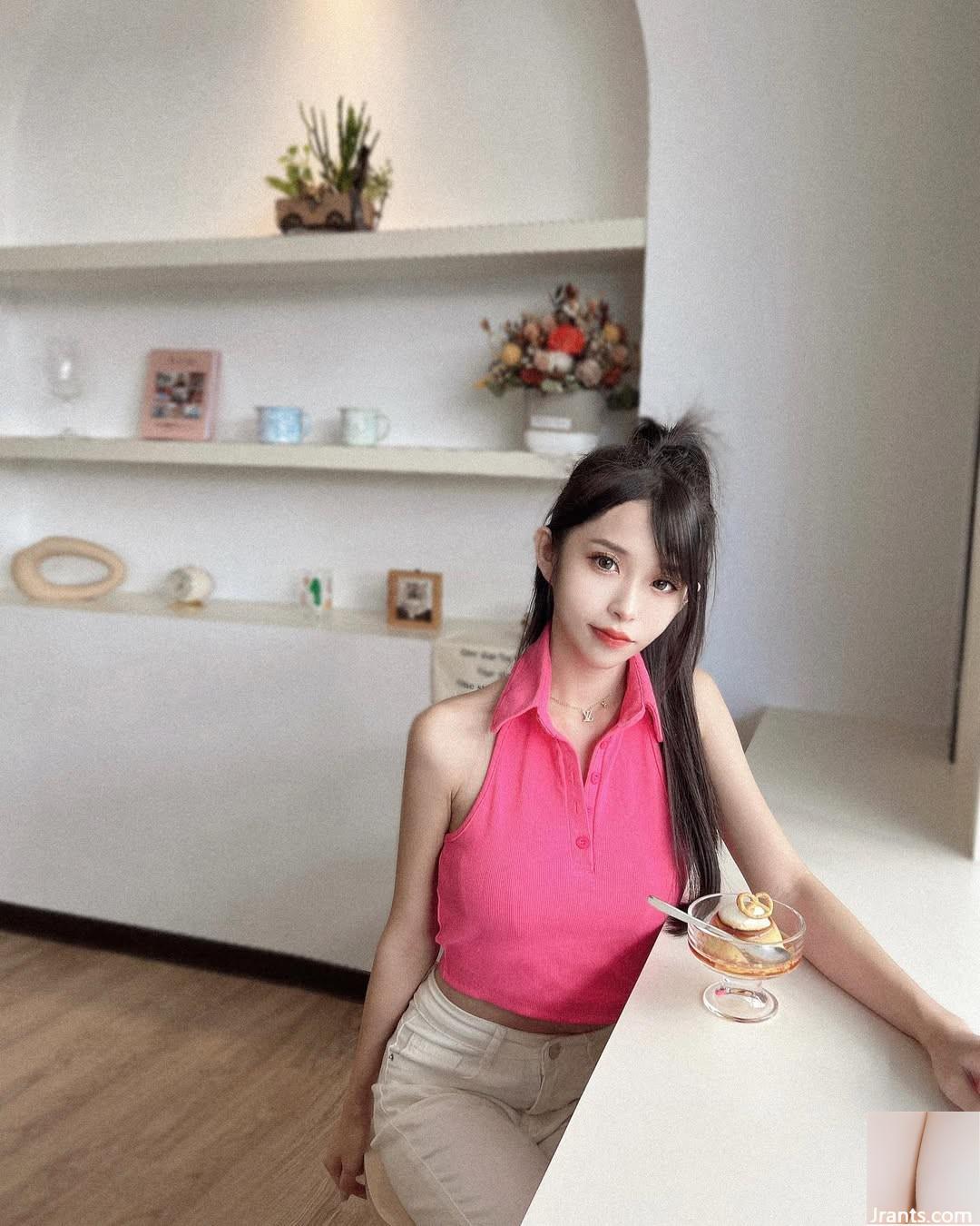 Uma foto quente de &#8220;Li Xin&#8221; escondida em uma figura bonita (10p)