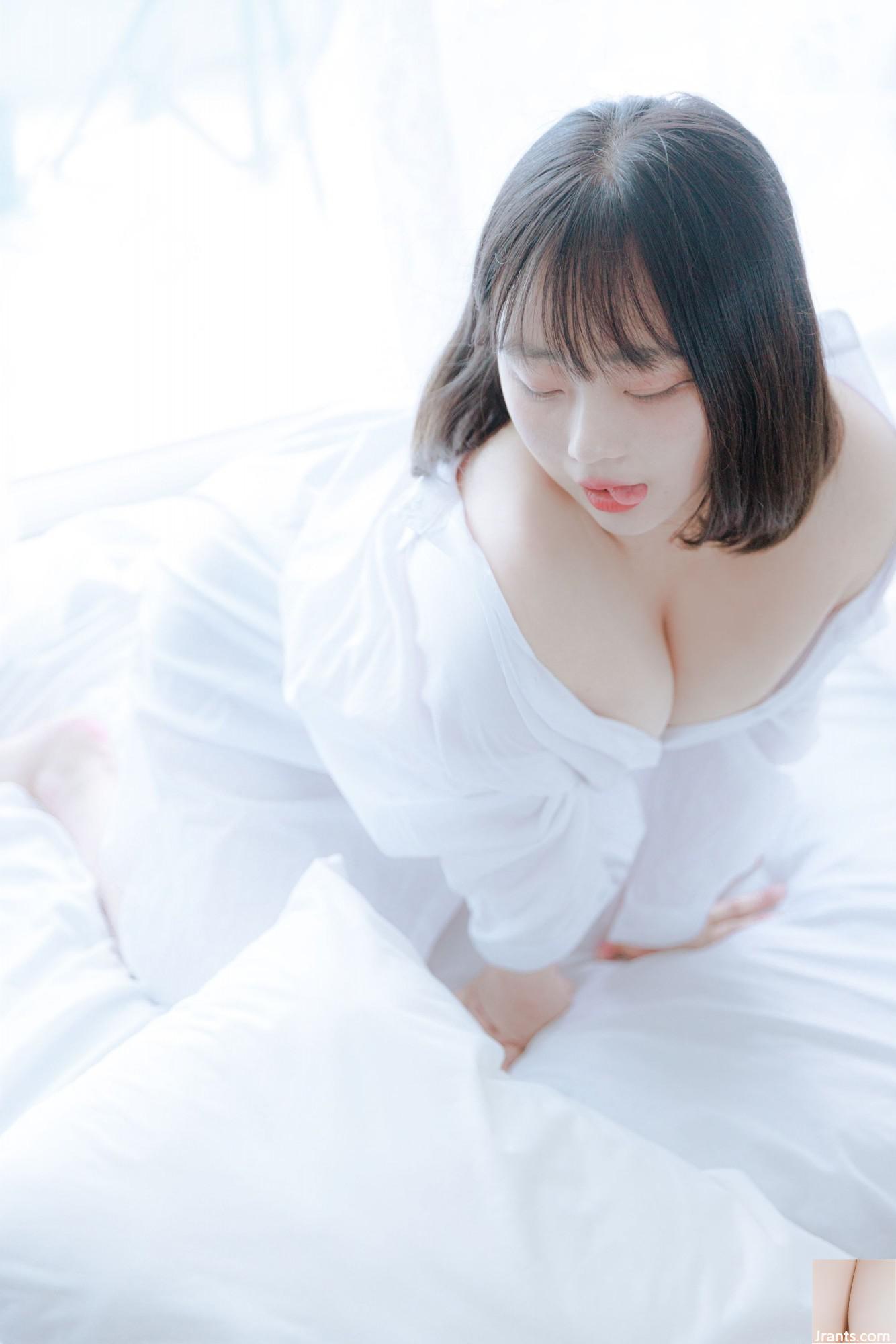 (مجموعة عبر الإنترنت) نموذج كوري &#8220;Rainy Day&#8221; VIP Welfare Picture (61p)