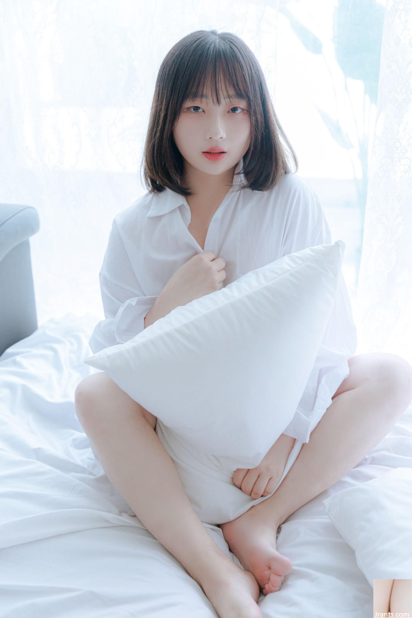 (مجموعة عبر الإنترنت) نموذج كوري &#8220;Rainy Day&#8221; VIP Welfare Picture (61p)