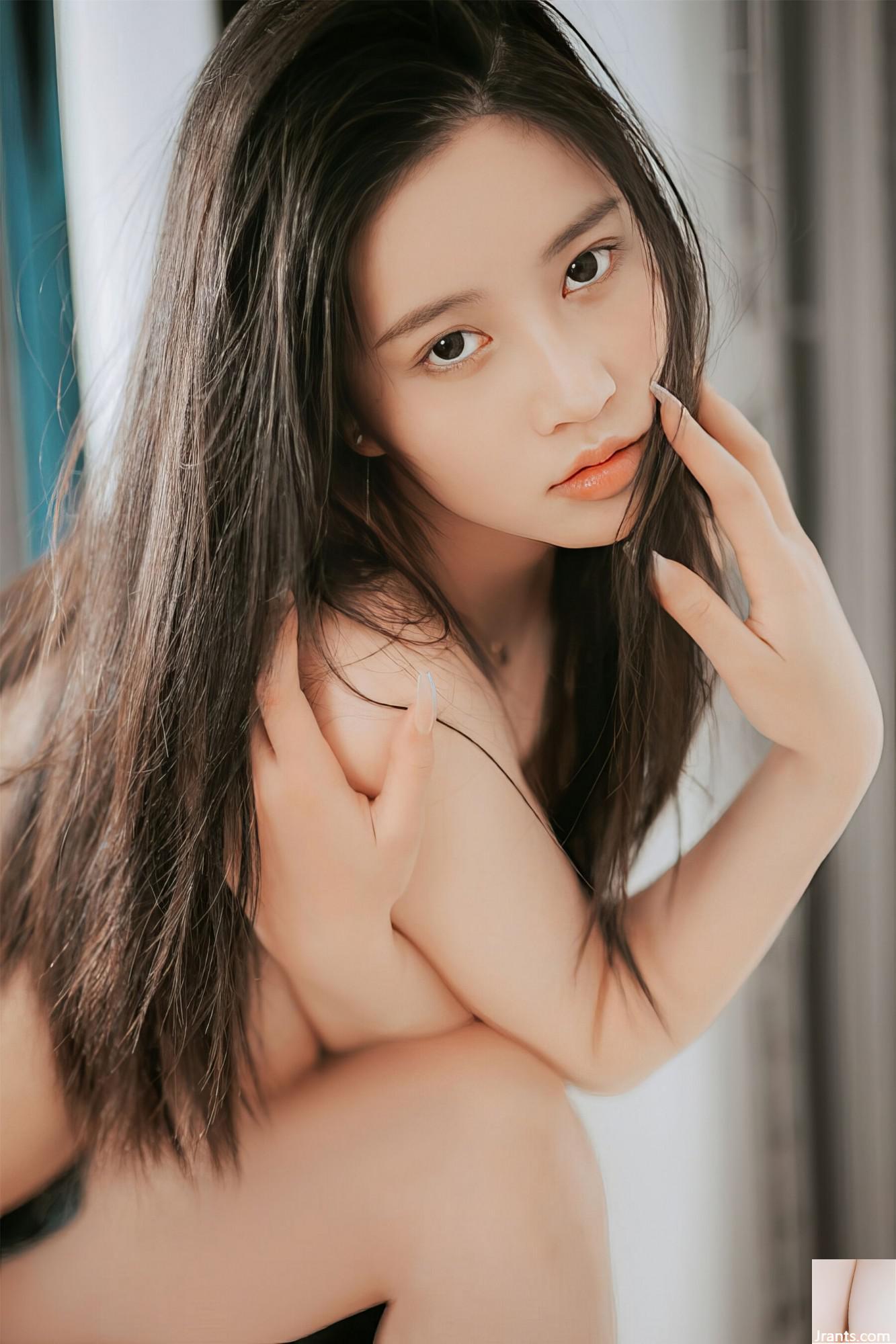 (အမျိုးသားမော်ဒယ်လ်လူ့ခန္ဓာကိုယ်) Nnian&#8221; နေသာသောနေ့&#8221;  (50p)