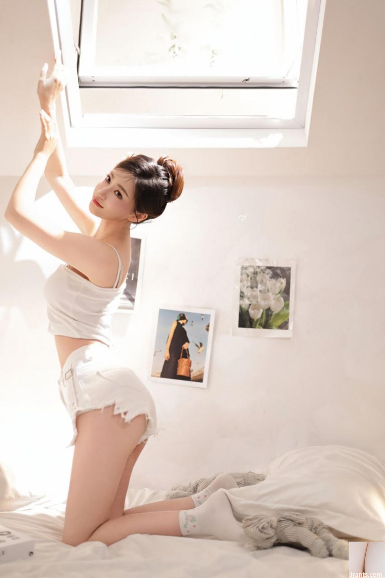 (အမျိုးသားမော်ဒယ်လ်လူ့ခန္ဓာကိုယ်) Nnian&#8221; Dream Girl&#8221;  (40p)