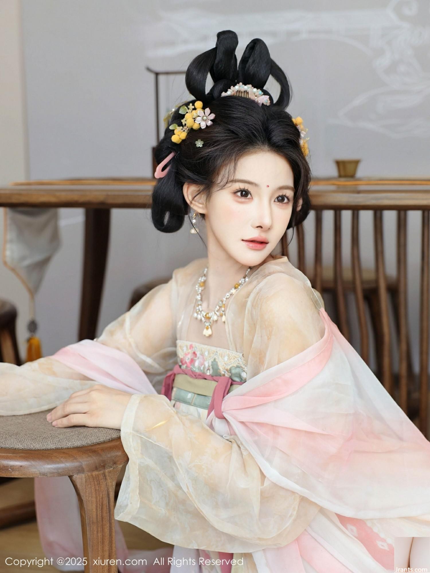 (XiuRen) 2025.08.13 No.10645 Li Shuang&#39;er ၏ဗားရှင်းအပြည့်အစုံ (83p)