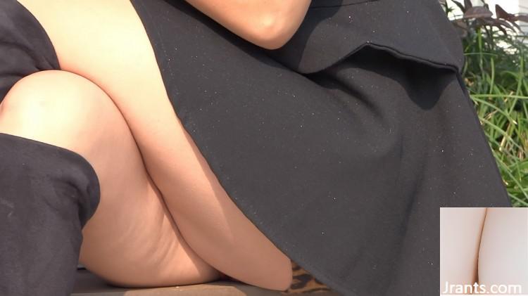(Collection en ligne) Un plan de rue décontracté de deux femmes matures sexy exposées! (14p)