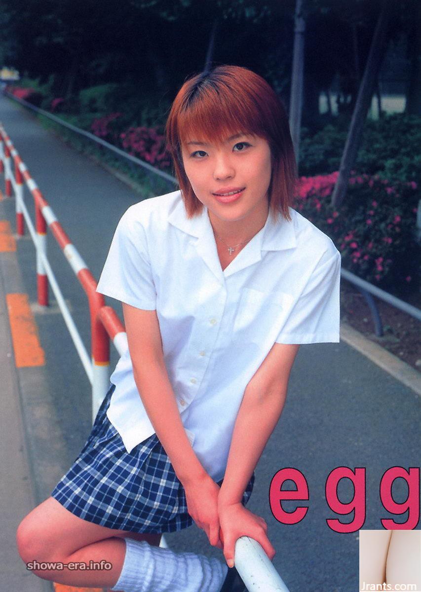 Star du porno dans Ura-Books Egg (52p)