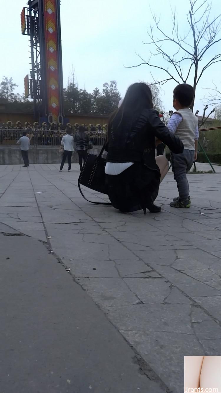 (مجموعة عبر الإنترنت) التصوير الفوتوغرافي لأفضل امرأة شابة لا تزال غير أنانية عندما تتعرض (22p) (22p)