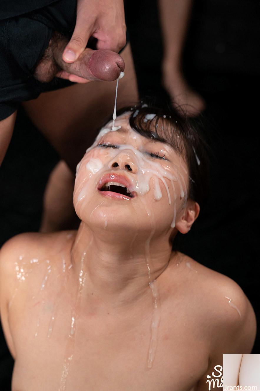 (Konno Aya) profitant de plusieurs visages et plaisir