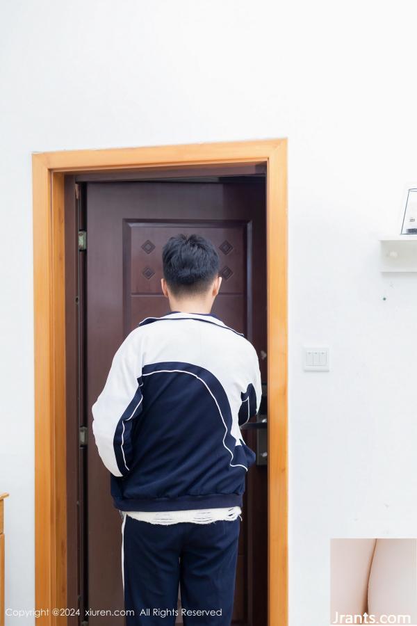 (XiuRen) HD Fotoğraf 2024.04.30 No.8482 Douban Sos (100p)