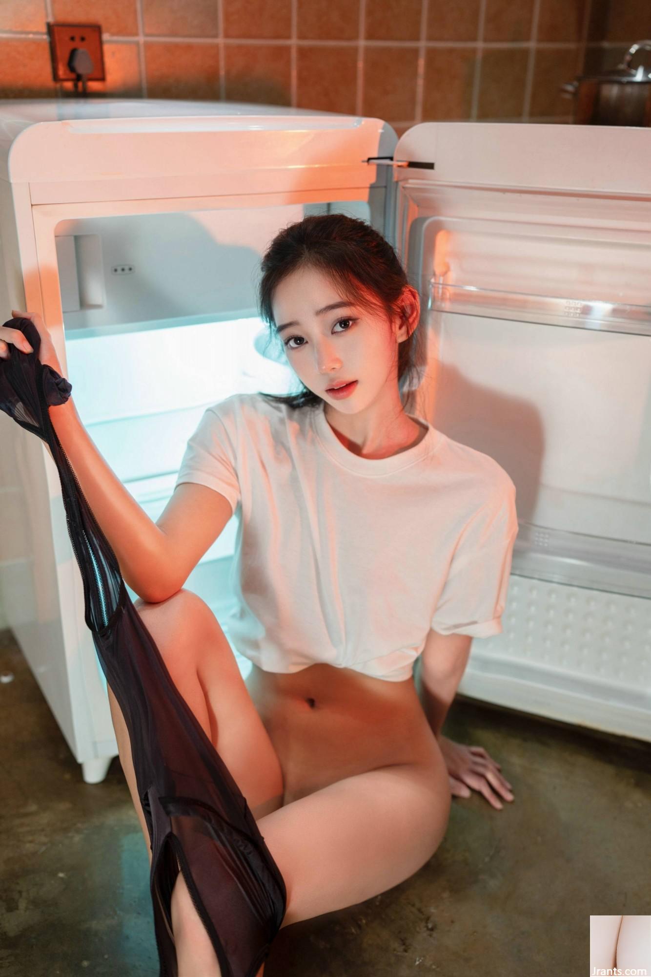 (Coleção on-line) Belo modelo de Xiuren An&#8217;an&#8217;s Micro-Colors Black Silk Private Photo (95p)